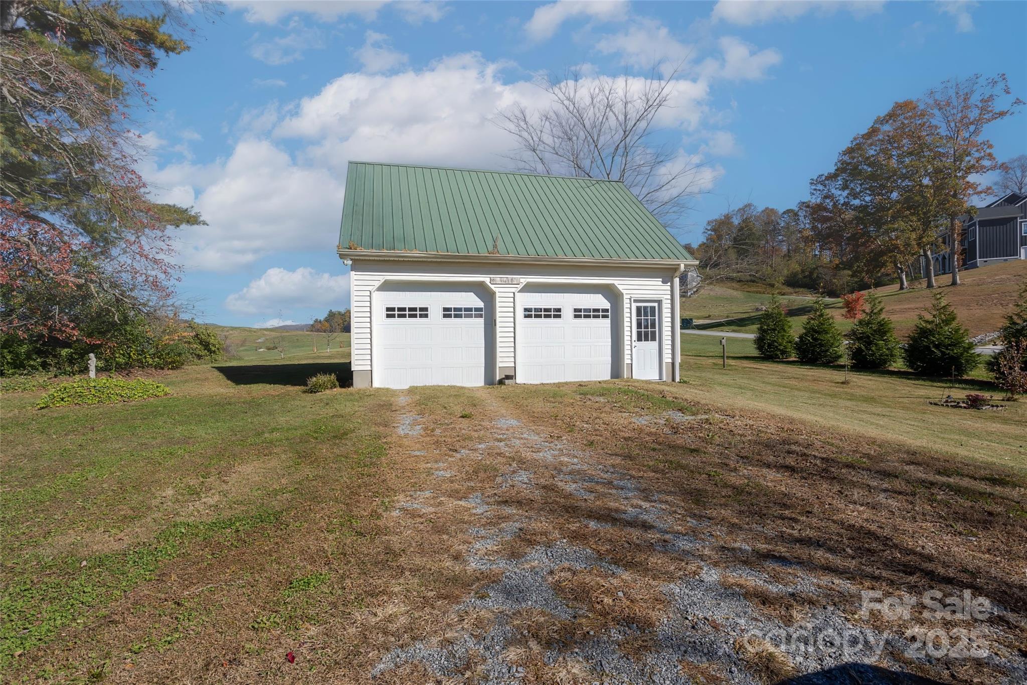3471 & 3273 Chimney Rock Road Property Photo 47