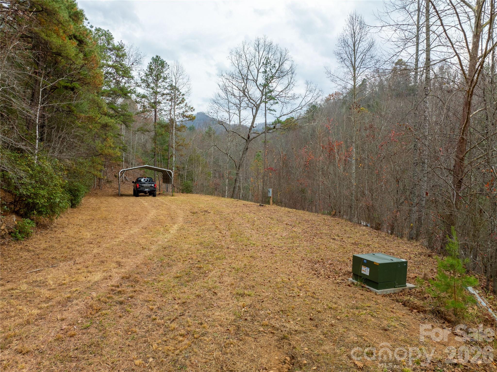 104 Robin Lane Property Photo 7