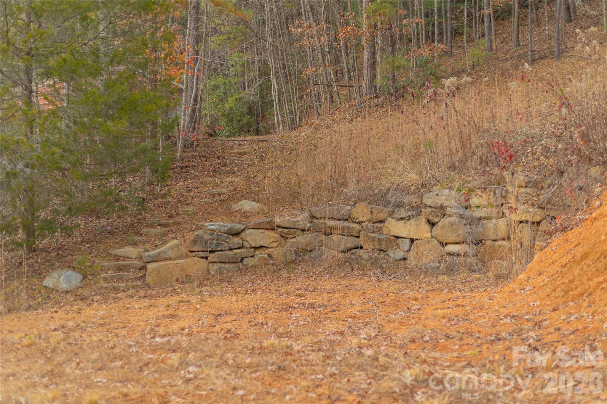 104 Robin Lane Property Photo 12