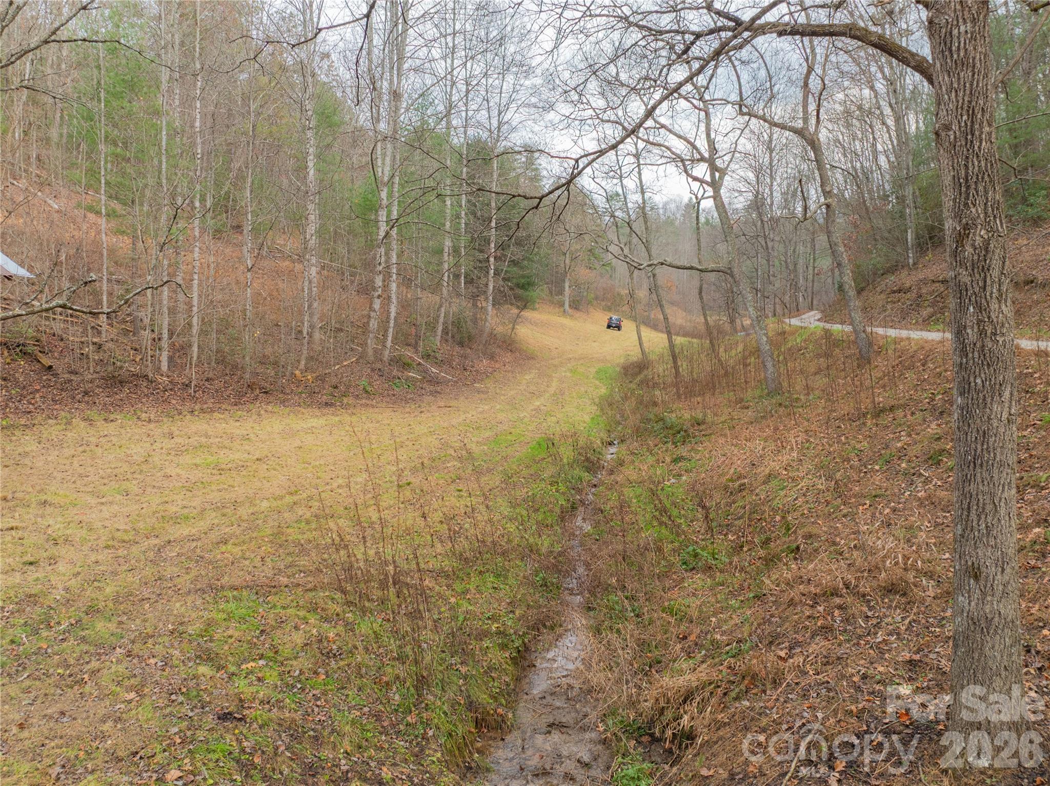 104 Robin Lane Property Photo 25