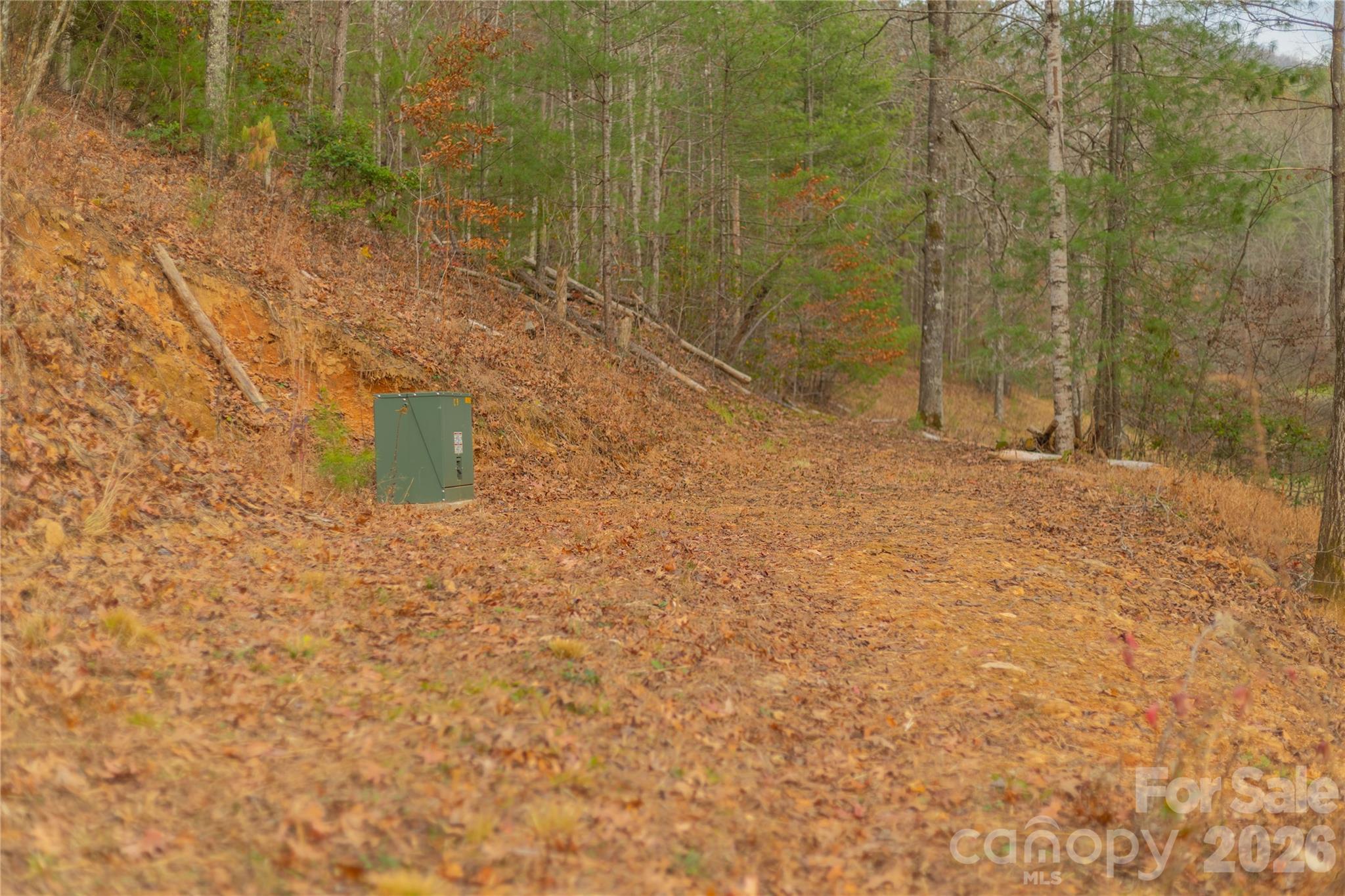 104 Robin Lane Property Photo 43