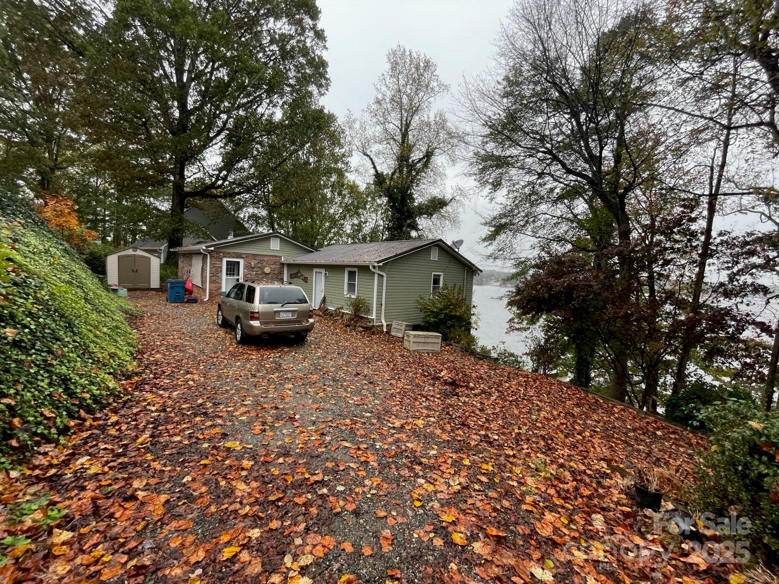 6604 Harbor Lane Property Photo 2