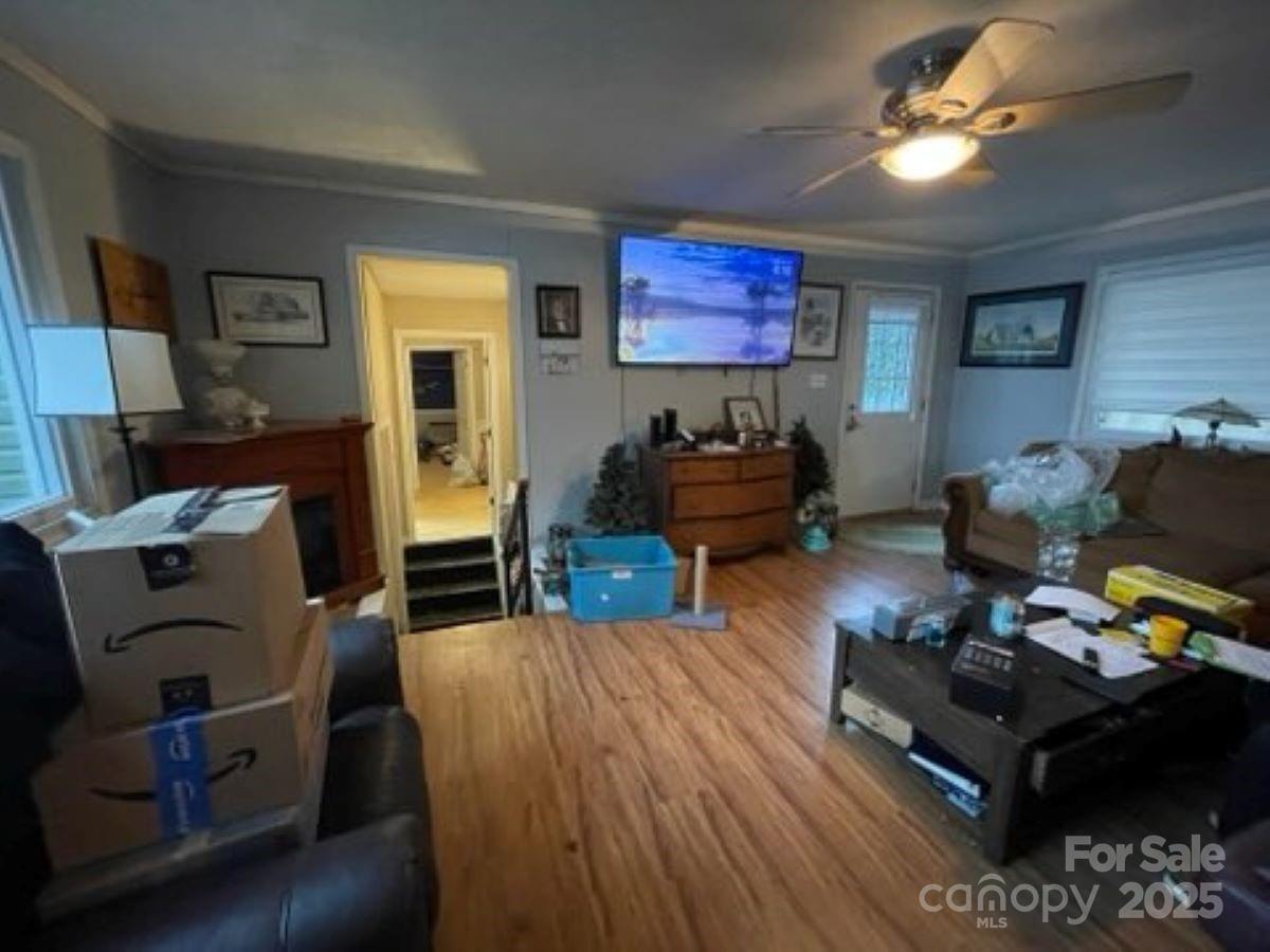 6604 Harbor Lane Property Photo 6