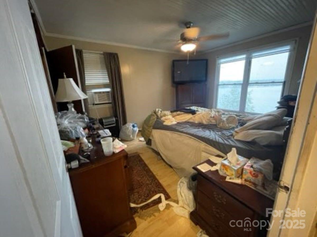 6604 Harbor Lane Property Photo 10