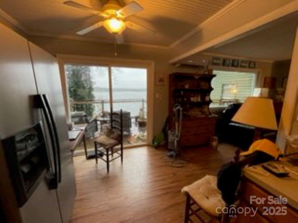 6604 Harbor Lane Property Photo 11