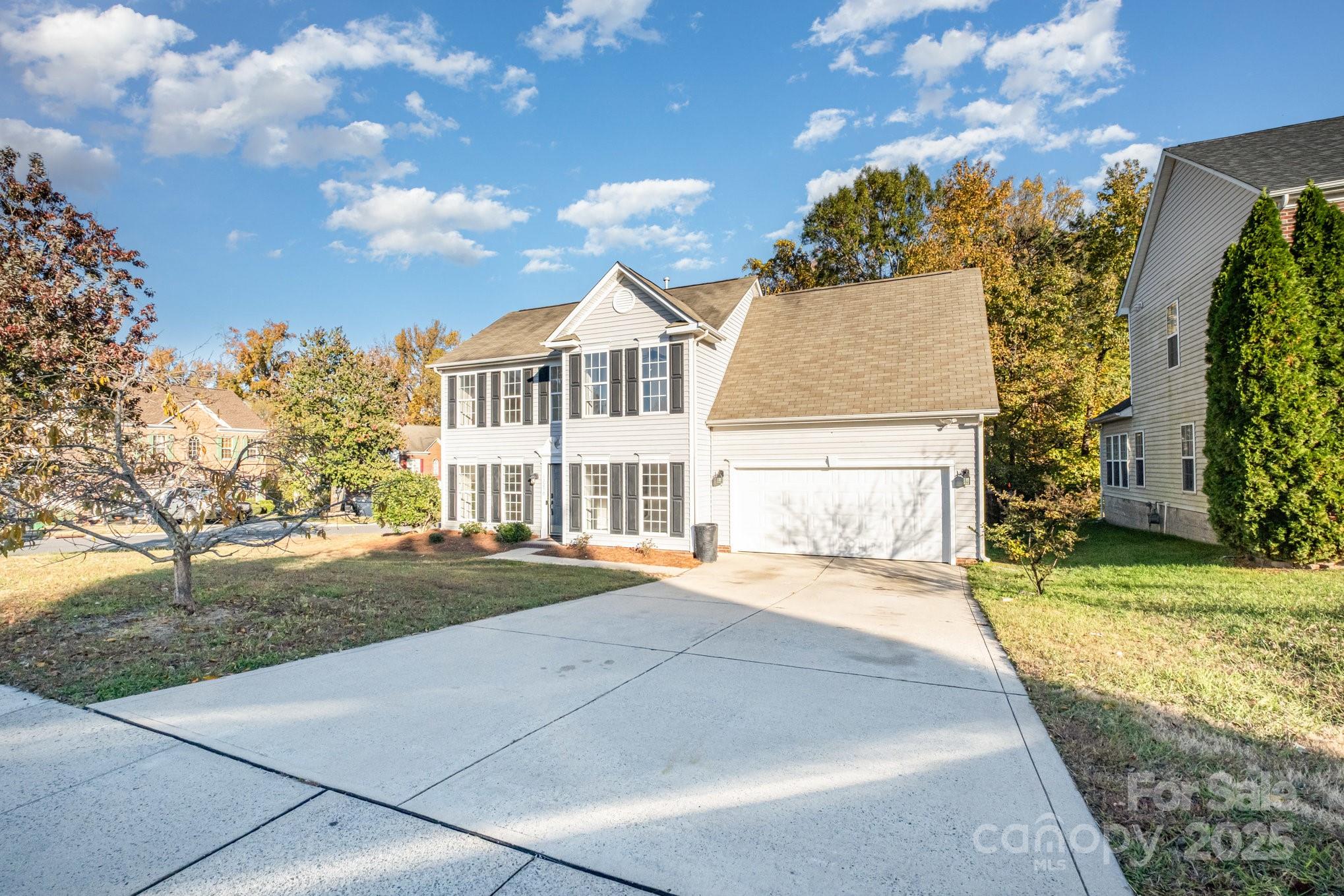 12250 Wallace Ridge Drive Property Photo 3