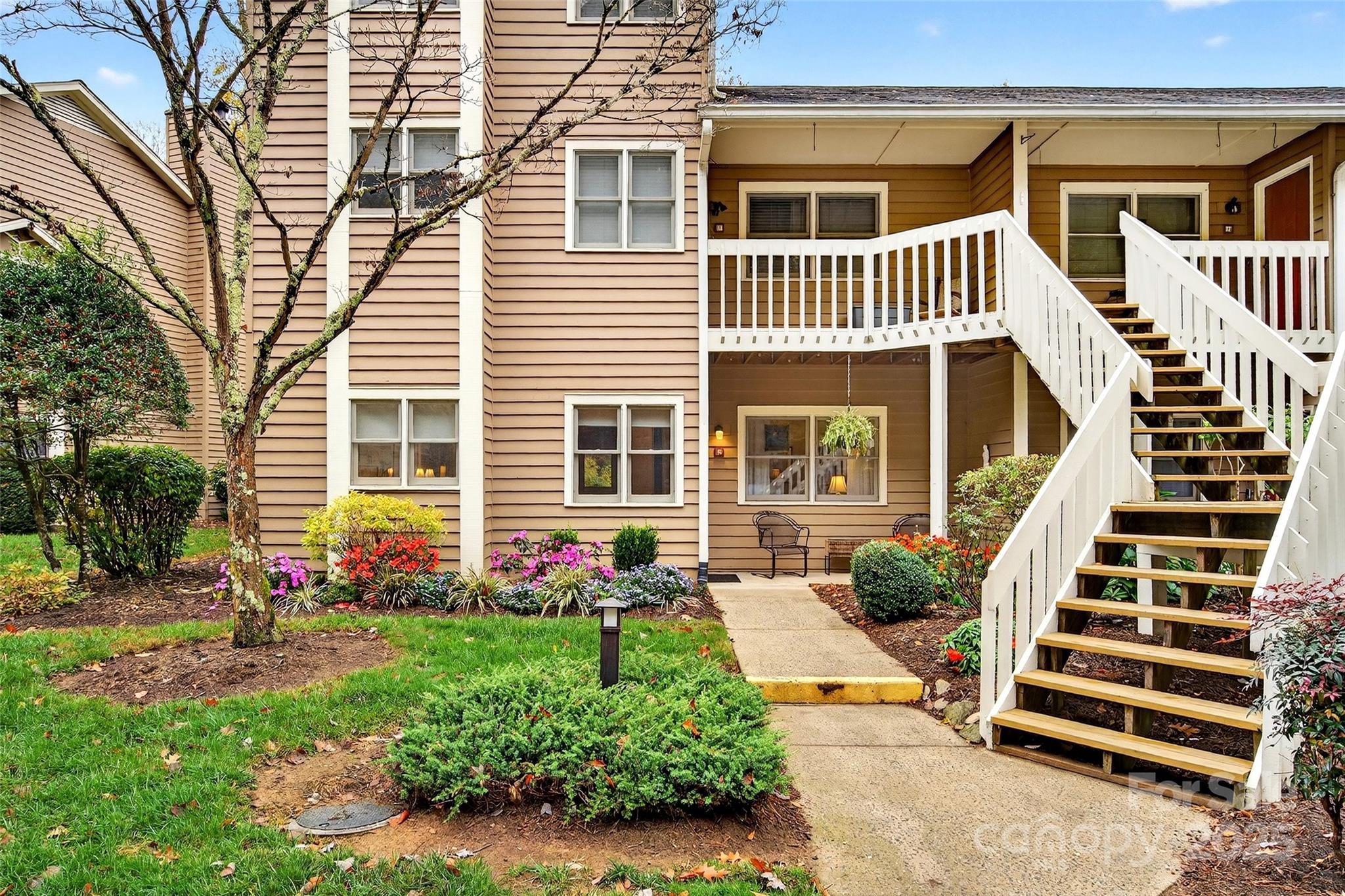 16 Timberlake Drive Property Photo 2