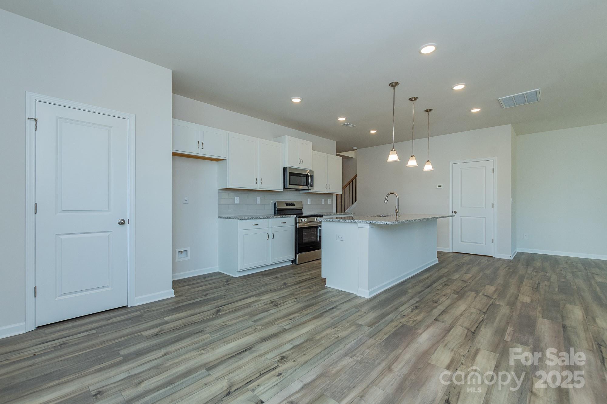 1212 Langston Lane Property Photo 10