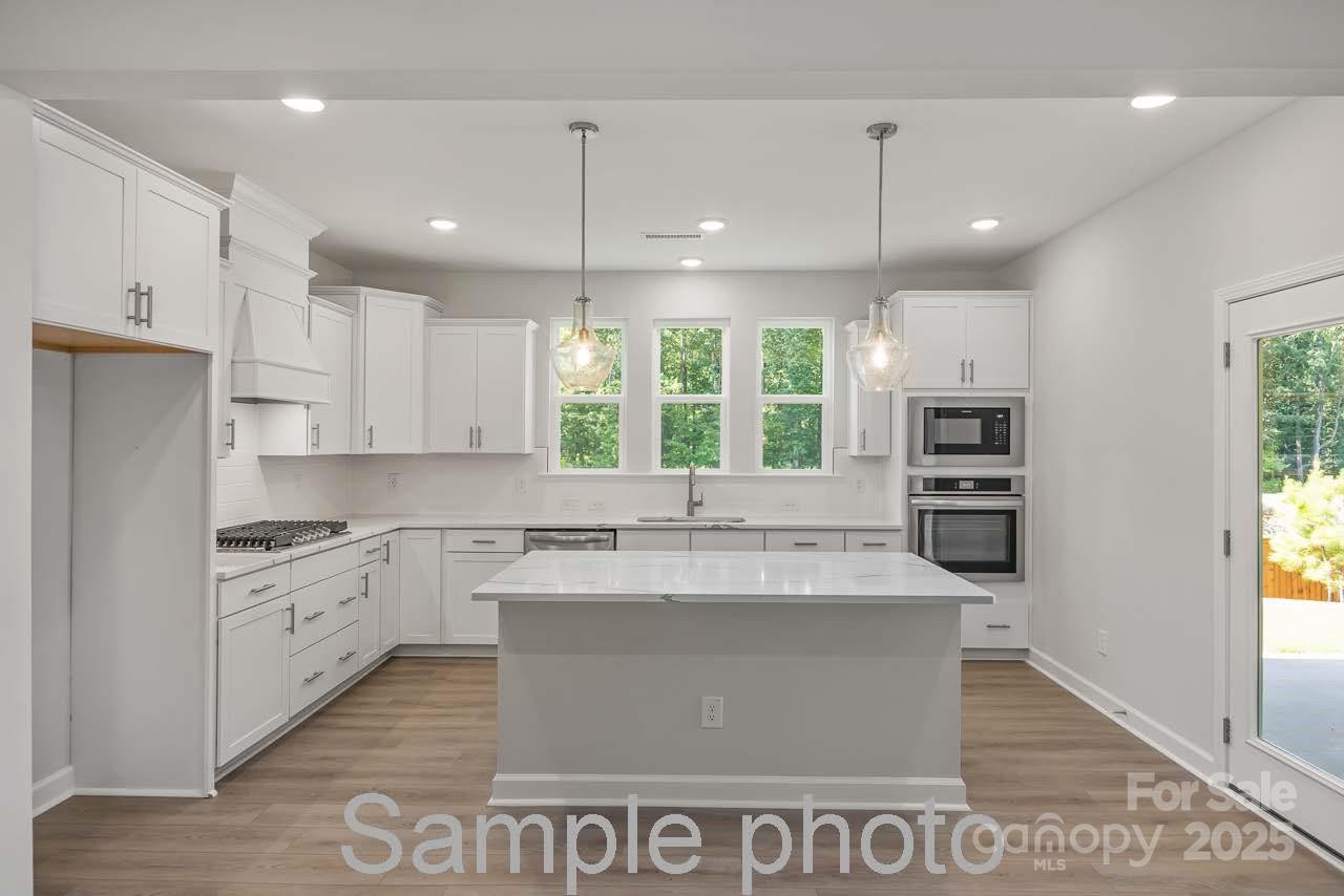 3021 Hayes Ridge Drive 24 Property Photo 8