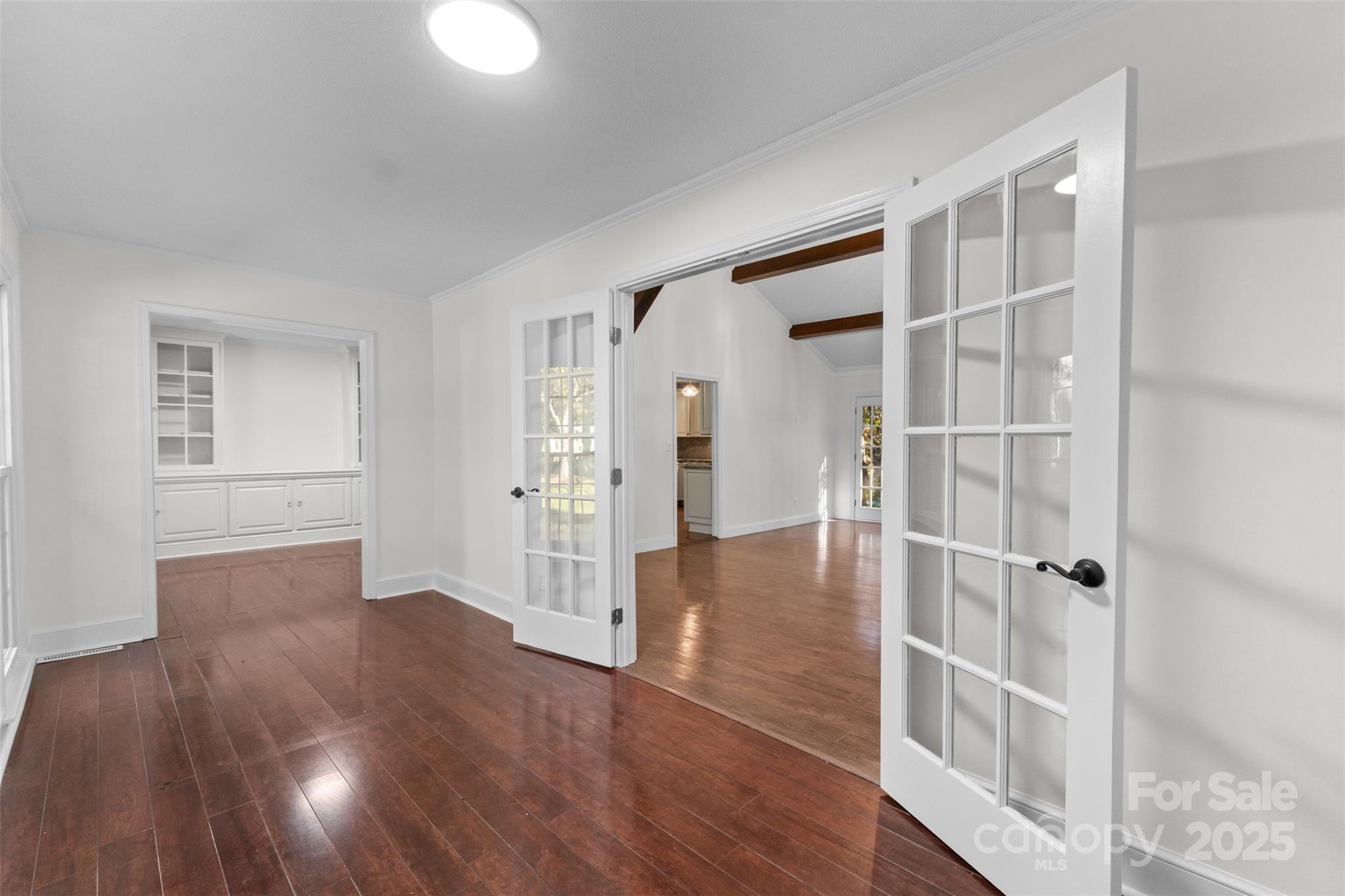 5420 Saddlewood Lane Property Photo 4