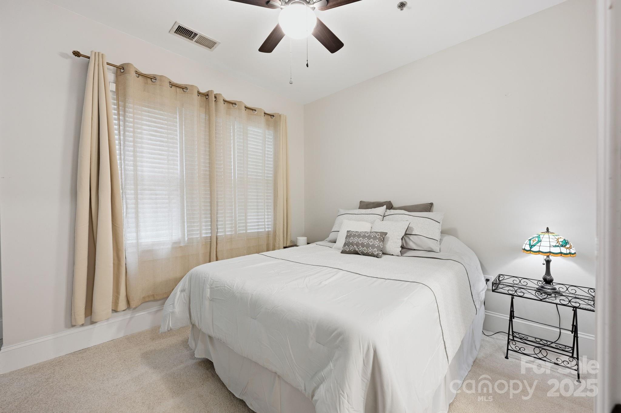 100 N Laurel Avenue 115 Property Photo 25