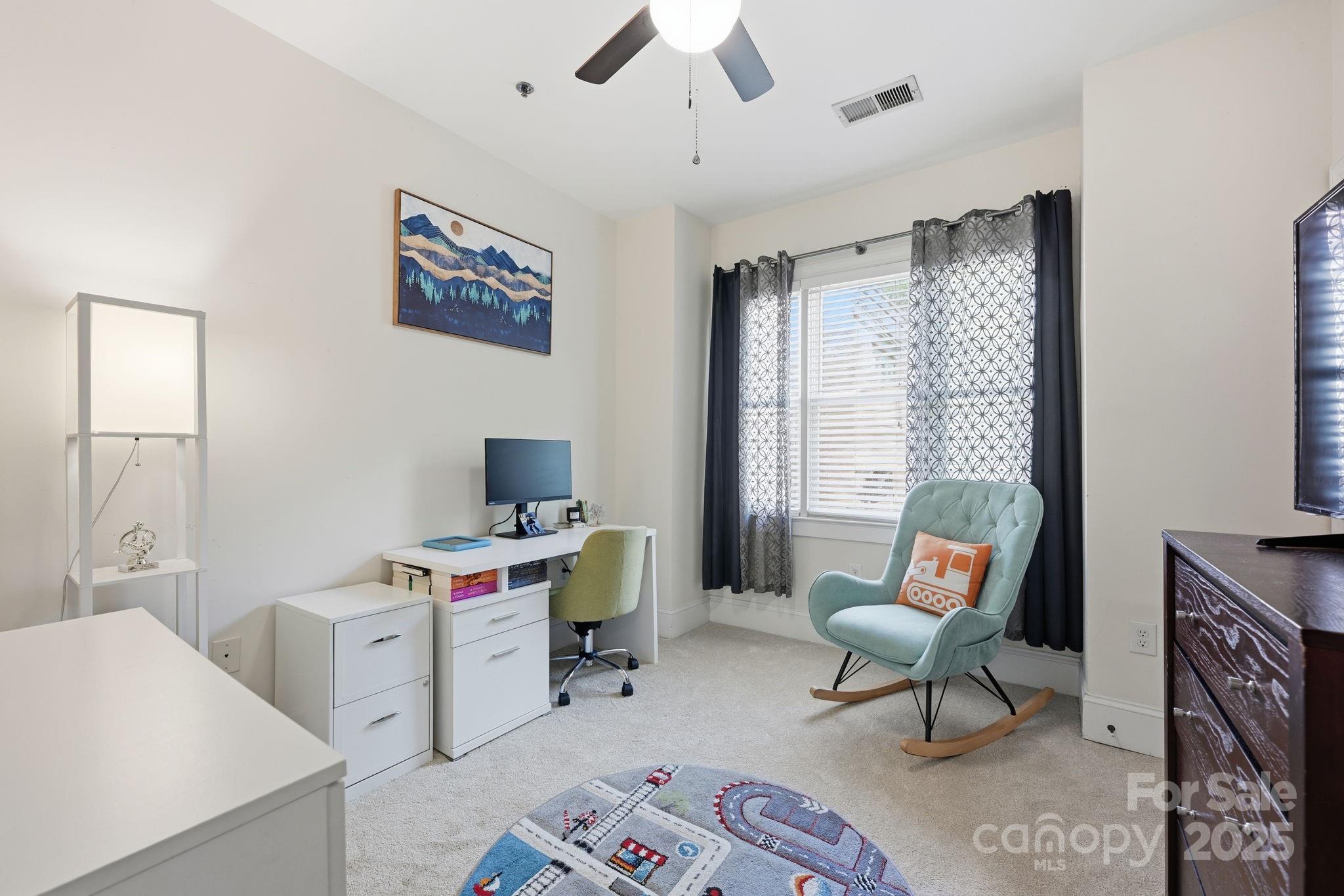 100 N Laurel Avenue 115 Property Photo 28