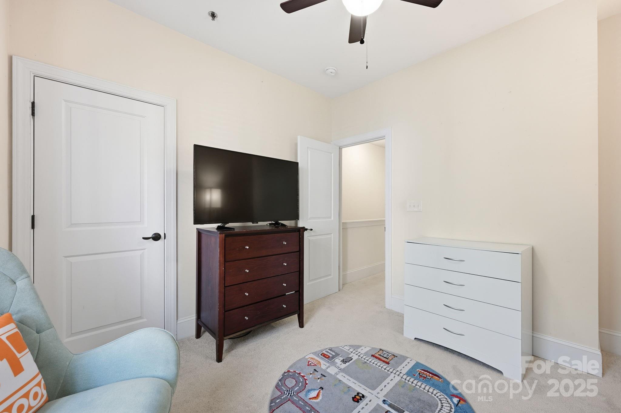 100 N Laurel Avenue 115 Property Photo 29