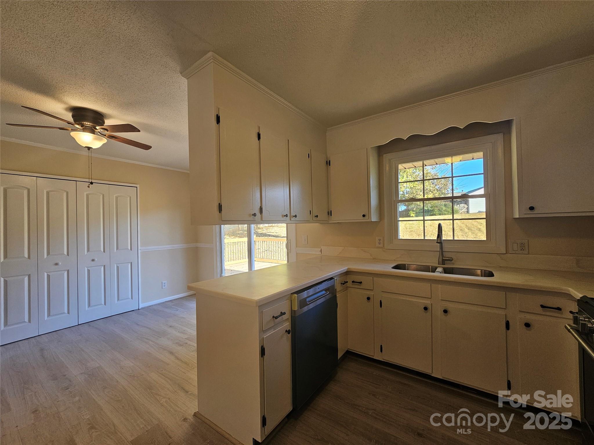 3025 Downing Street Property Photo 9