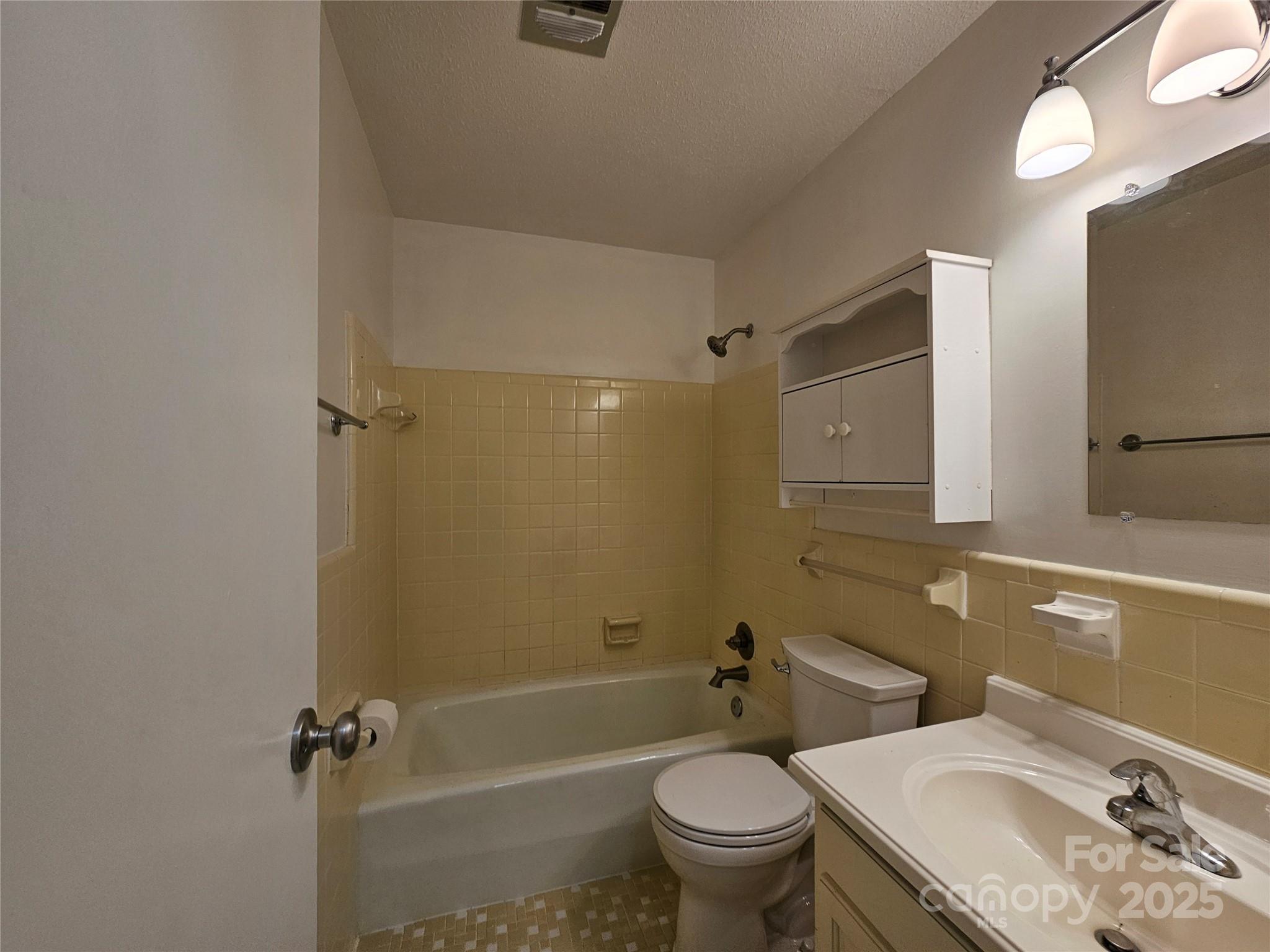 3025 Downing Street Property Photo 15