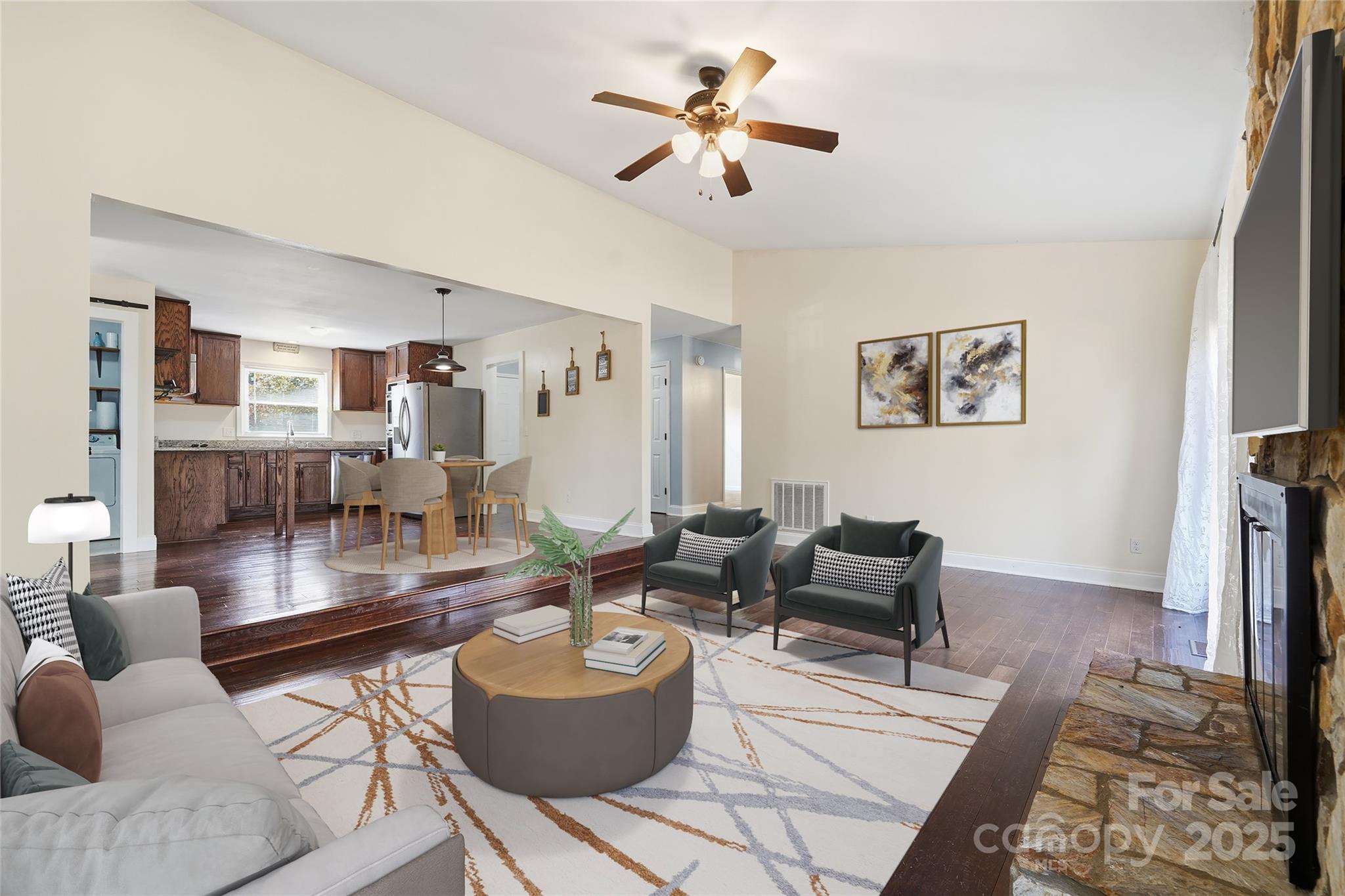 501 Vista Grande Circle Property Photo 1