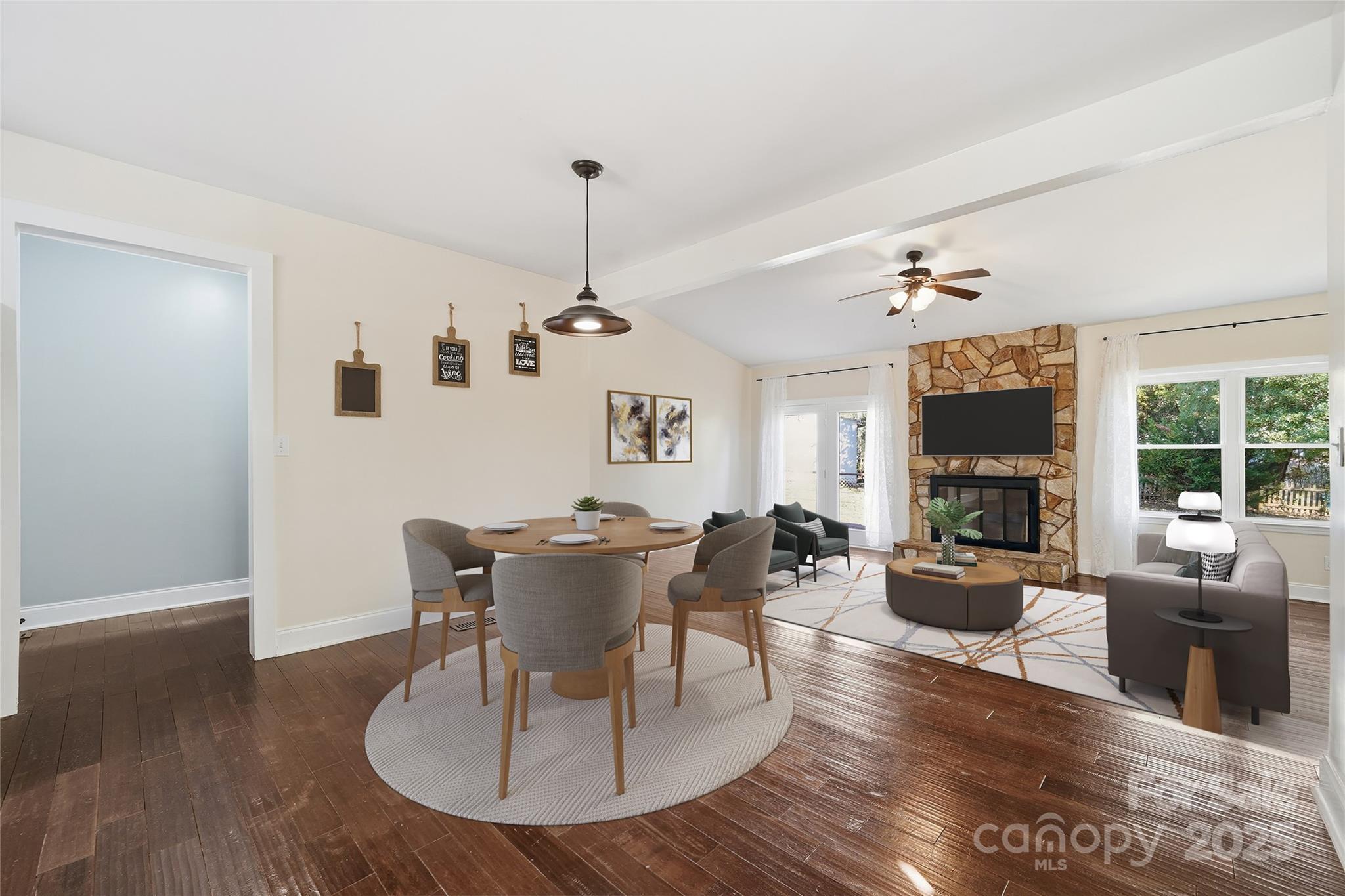 501 Vista Grande Circle Property Photo 4