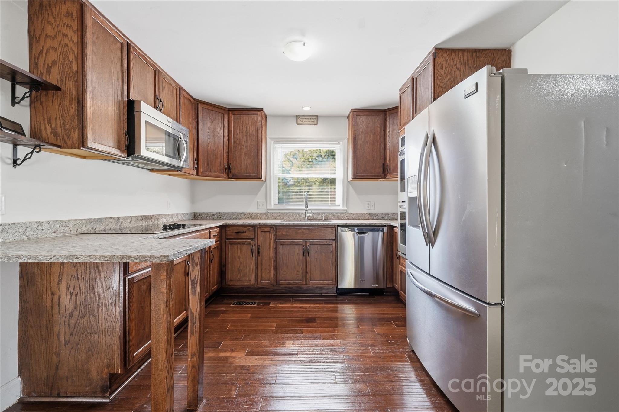 501 Vista Grande Circle Property Photo 7