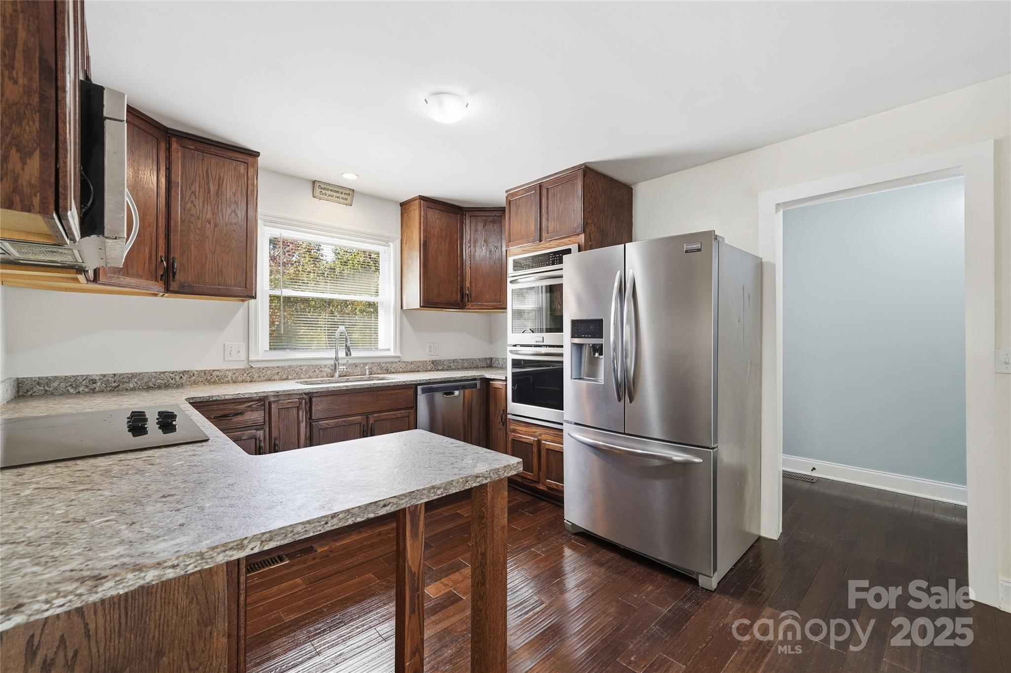 501 Vista Grande Circle Property Photo 9