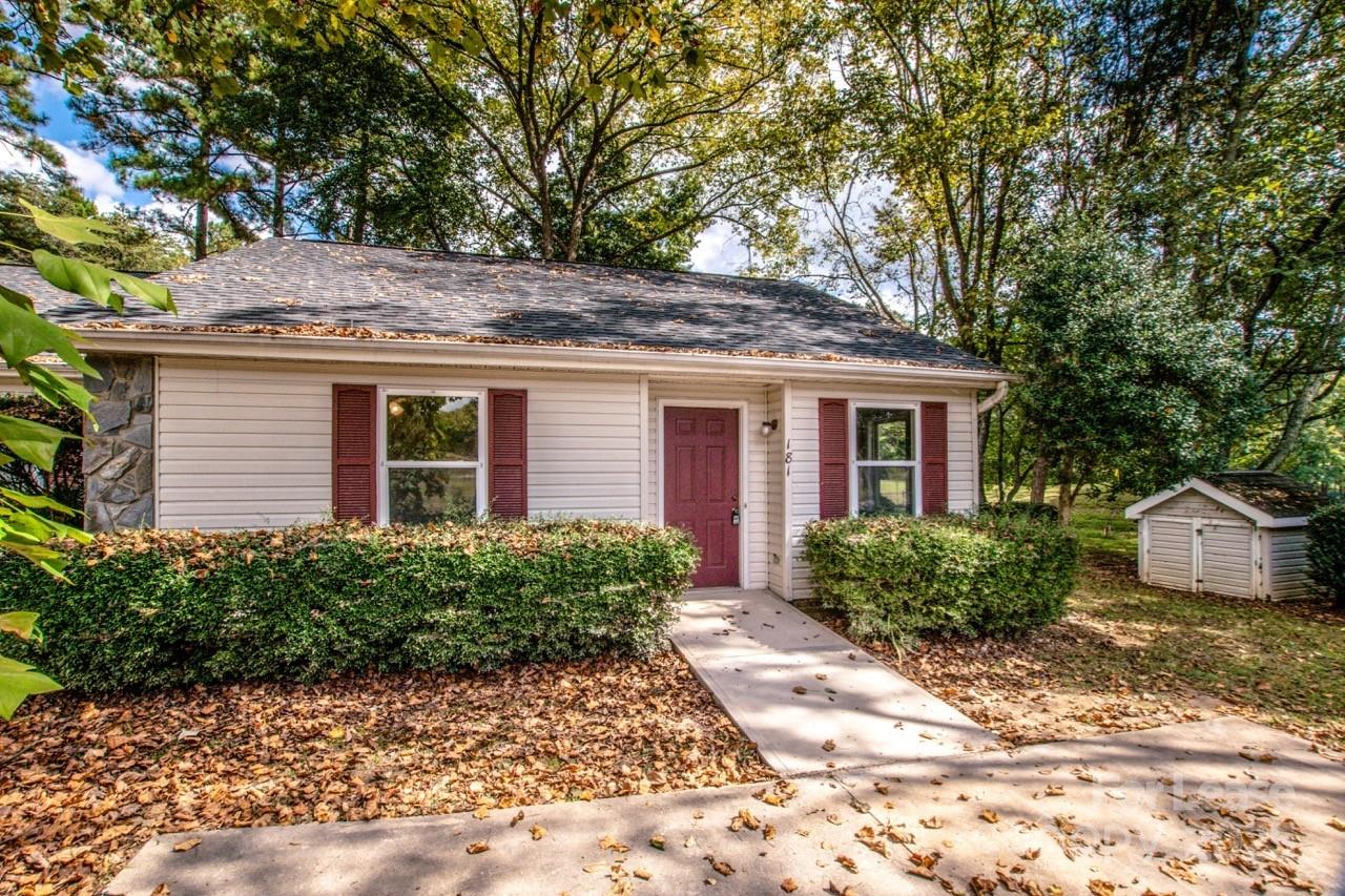 181 Isle Of Pines Road 181 Property Photo 3