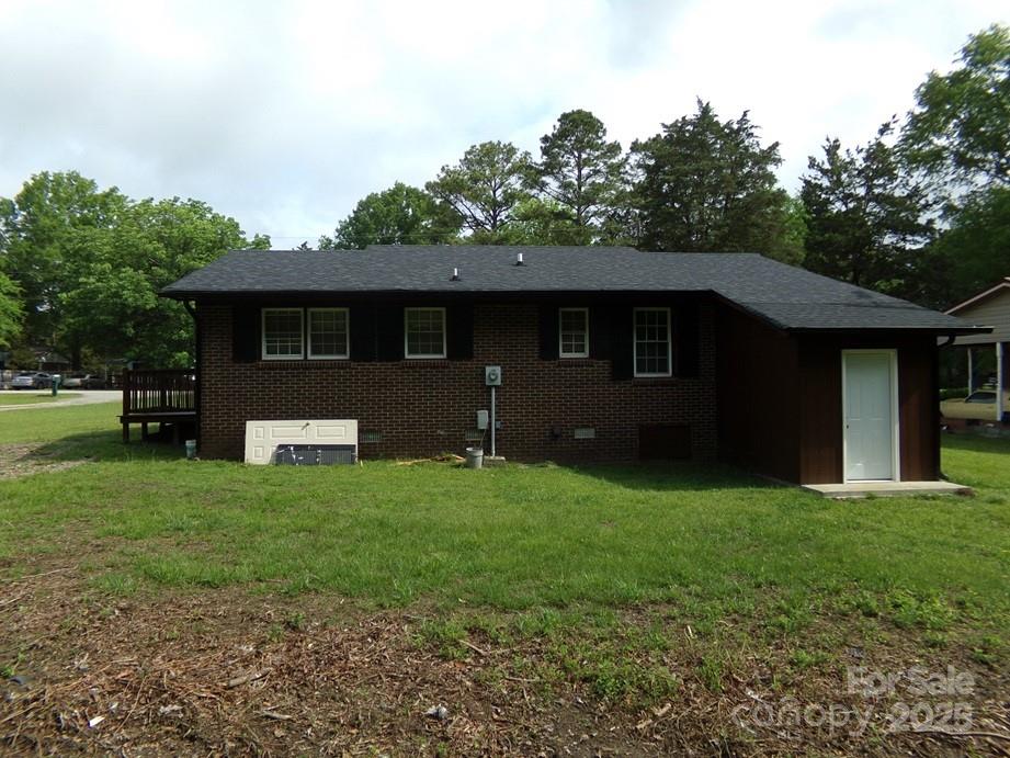 556 Roundtree Circle Property Photo 14