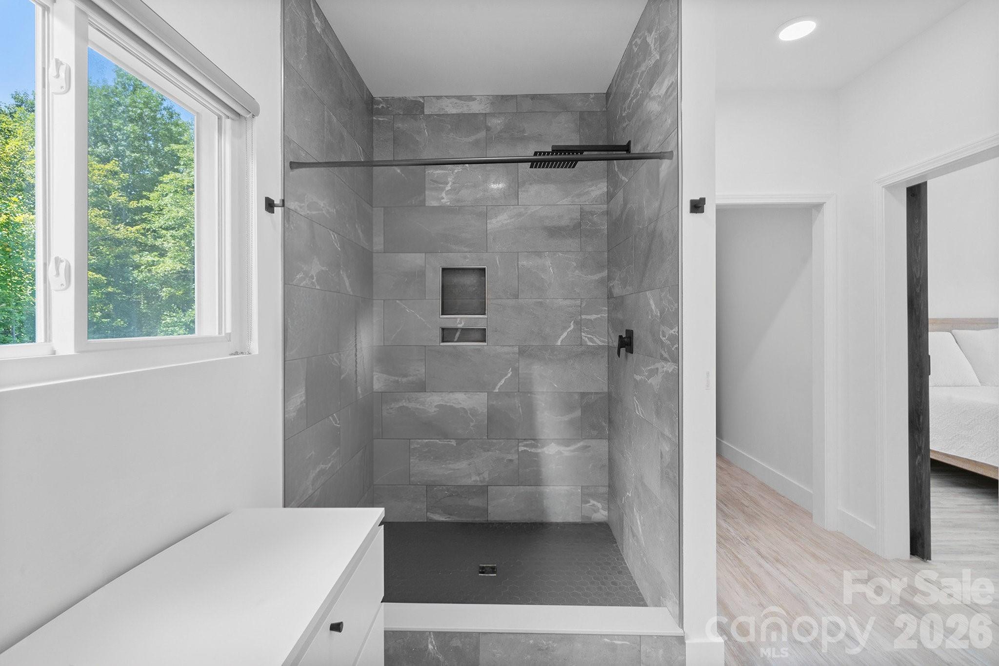 456 Hickory Loop Property Photo 9