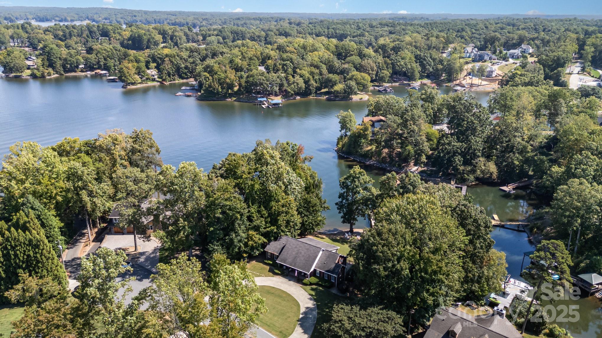 242 Waddell Road Property Photo 2