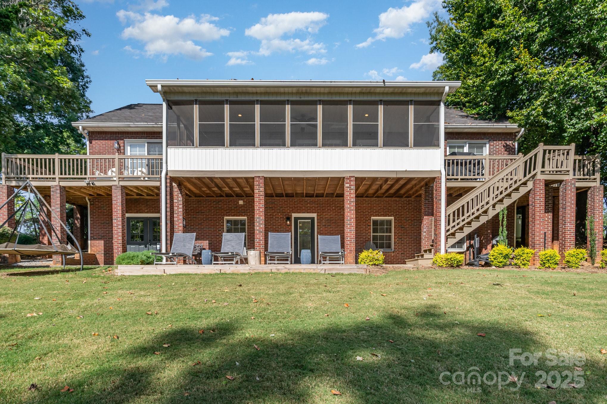 242 Waddell Road Property Photo 6