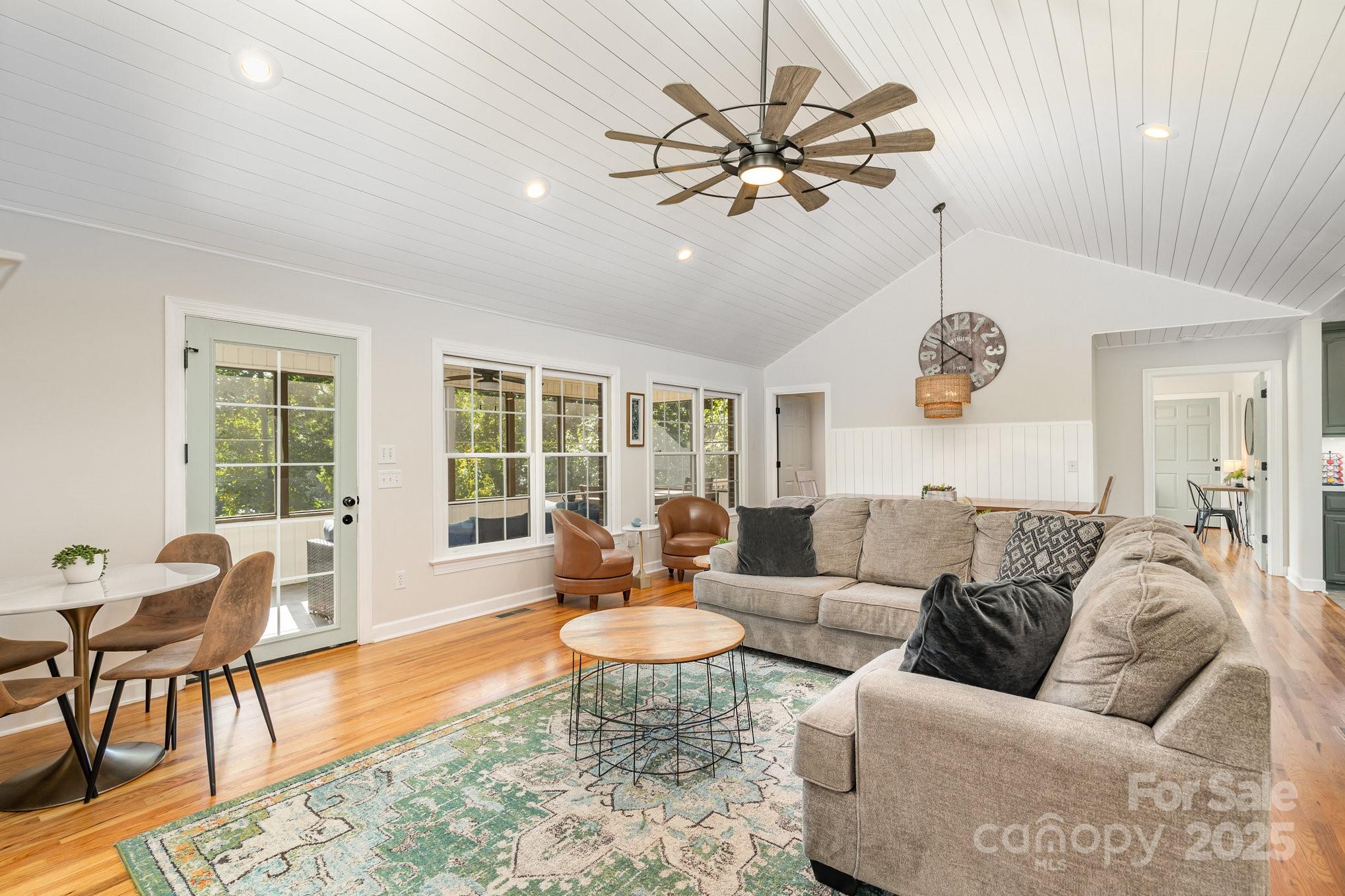 242 Waddell Road Property Photo 12