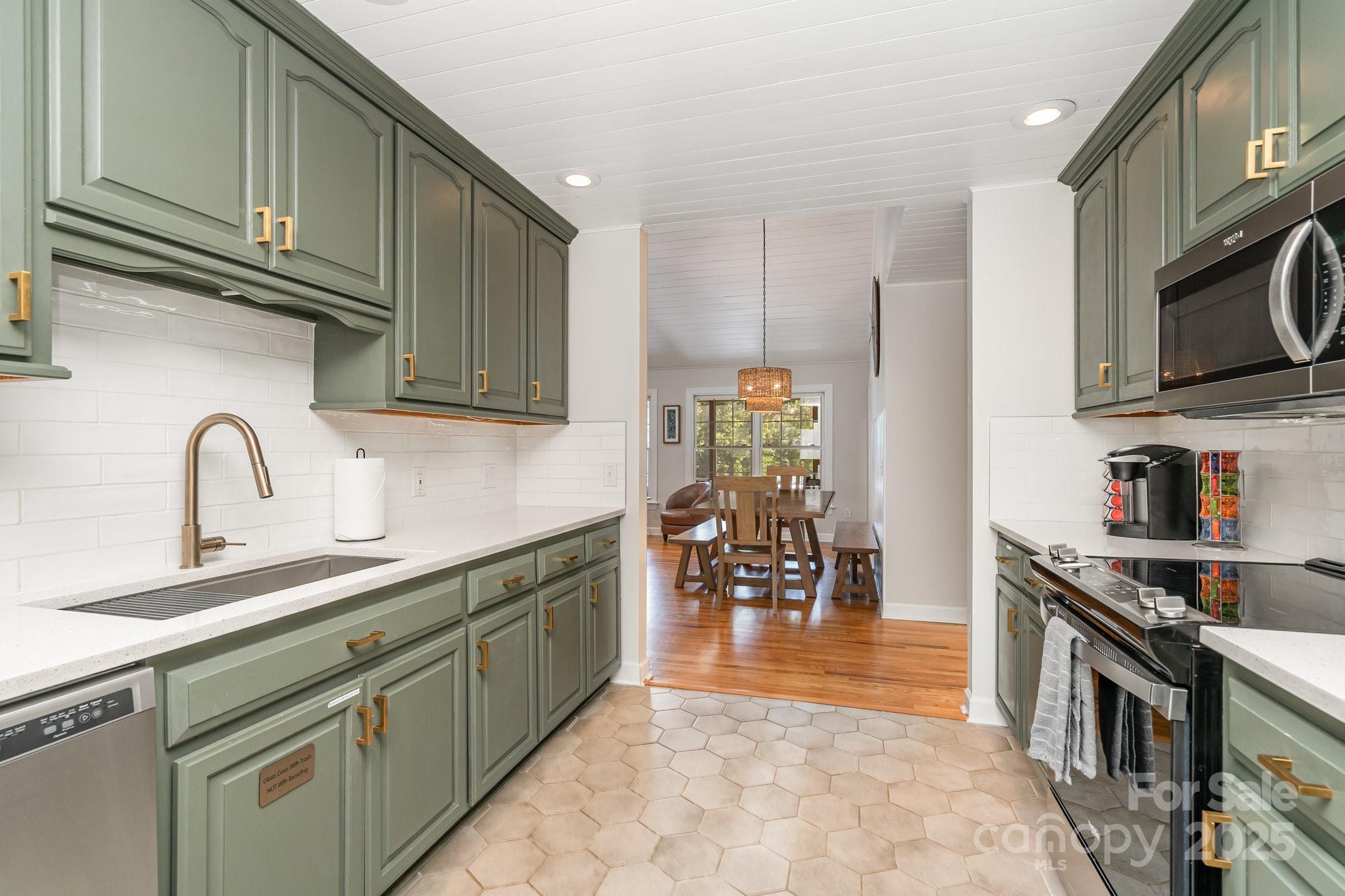 242 Waddell Road Property Photo 16