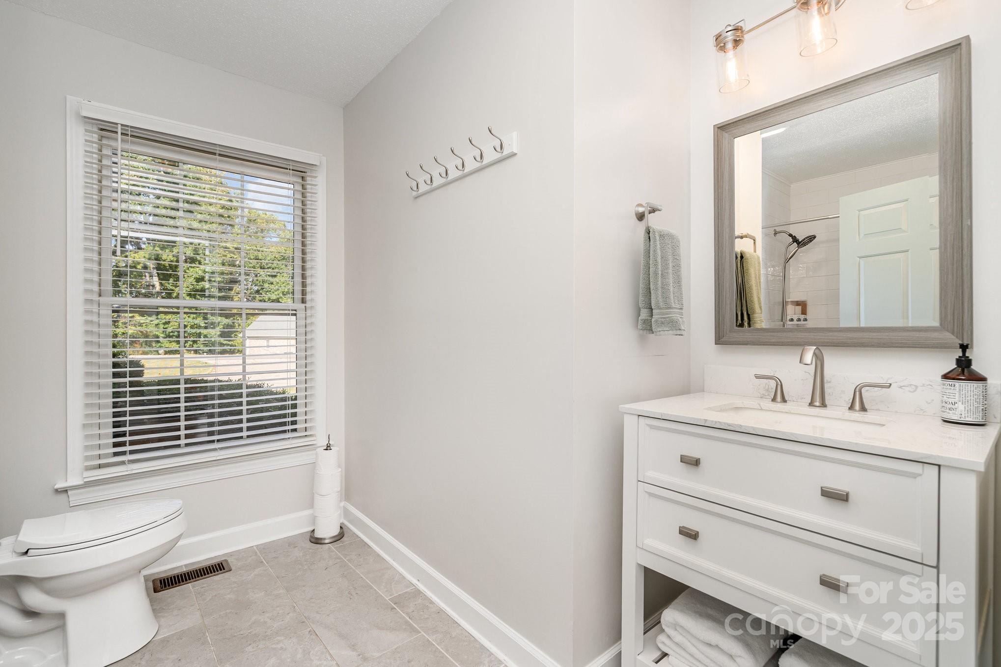 242 Waddell Road Property Photo 28