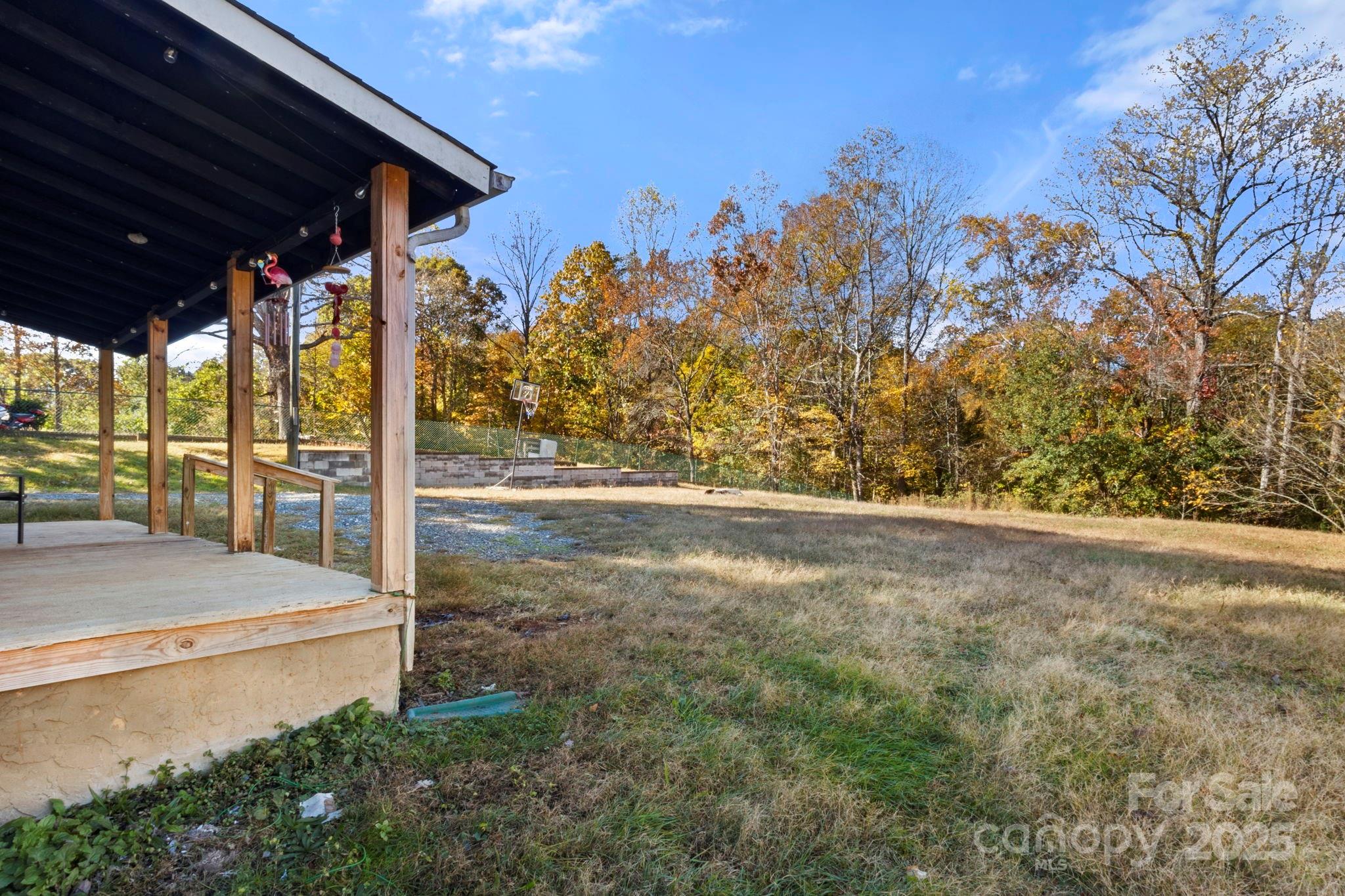 204 Shelby Street Property Photo 4