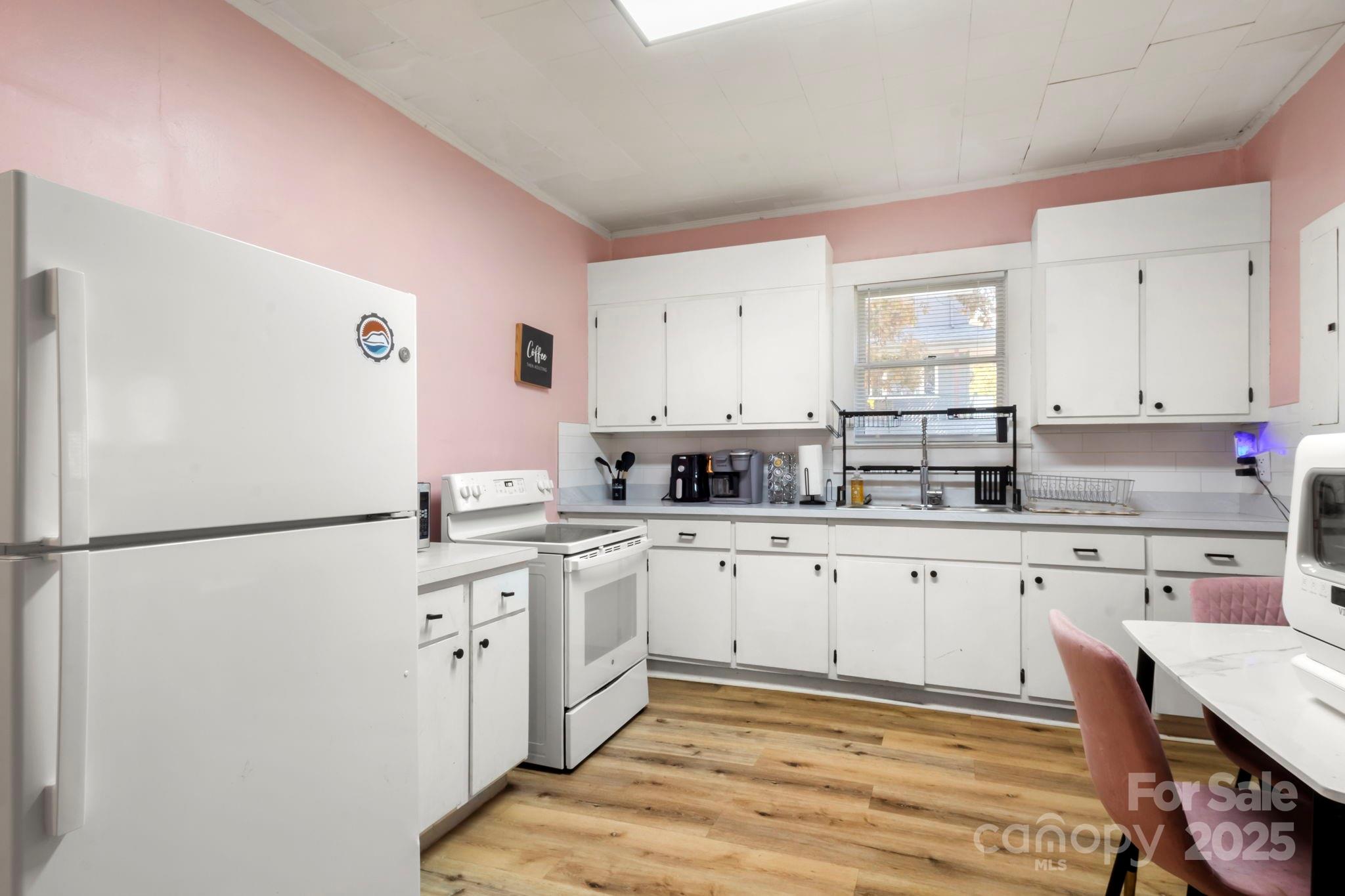 204 Shelby Street Property Photo 21