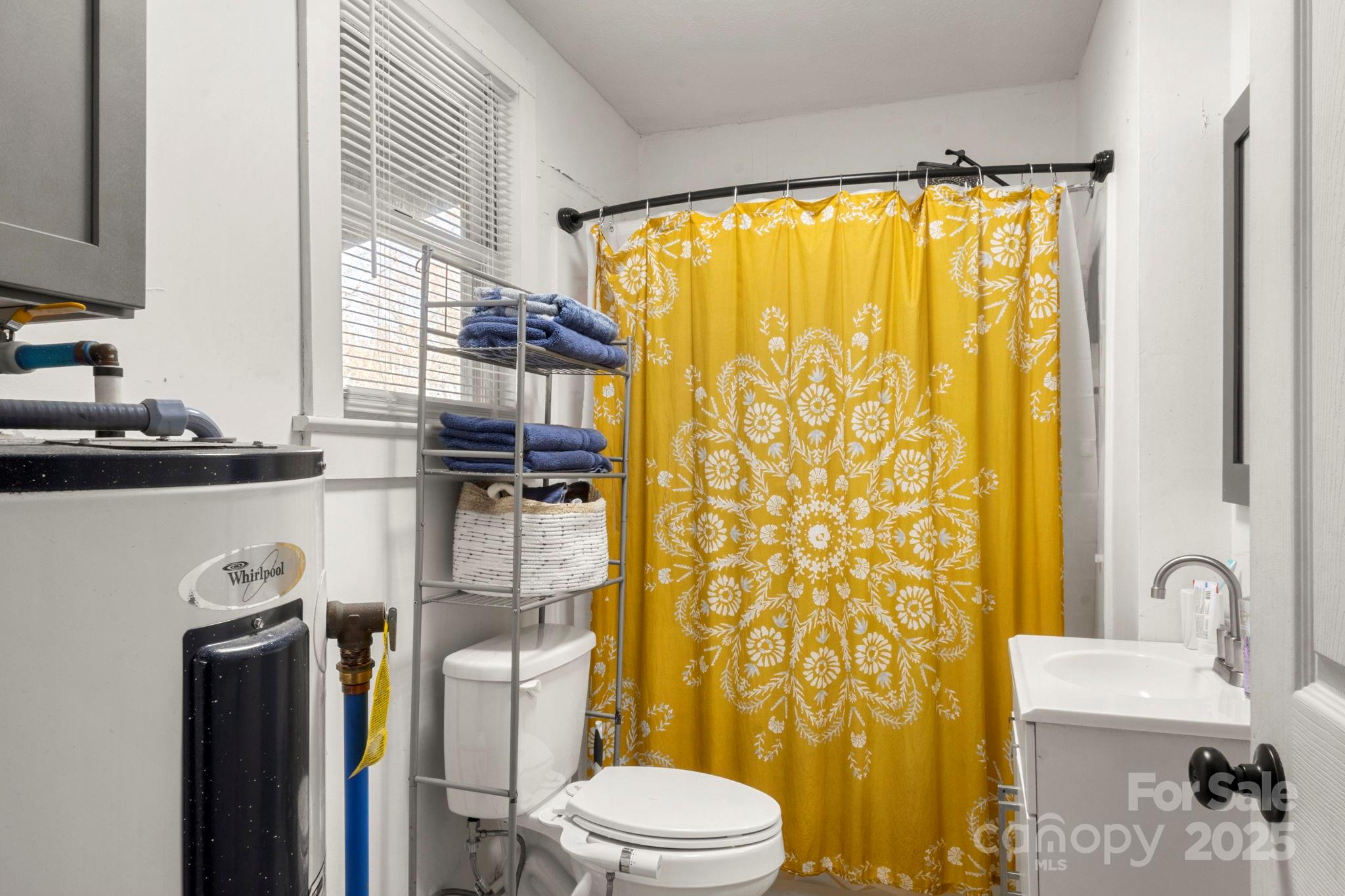 204 Shelby Street Property Photo 22