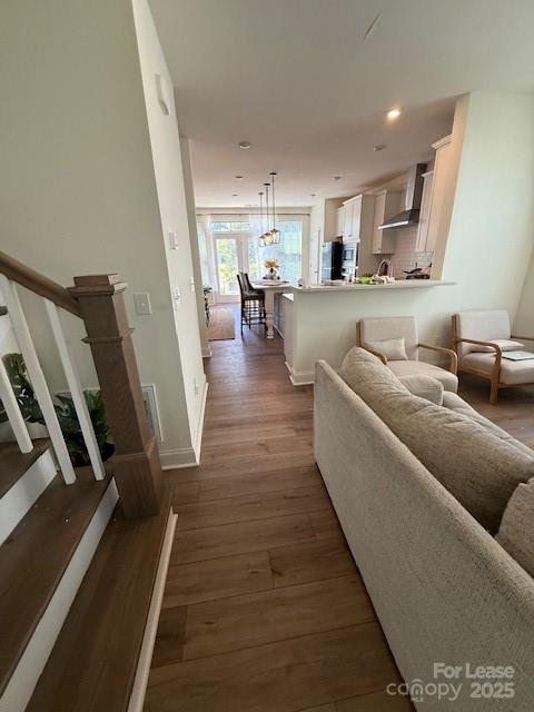 338 Simeon Drive Property Photo 2