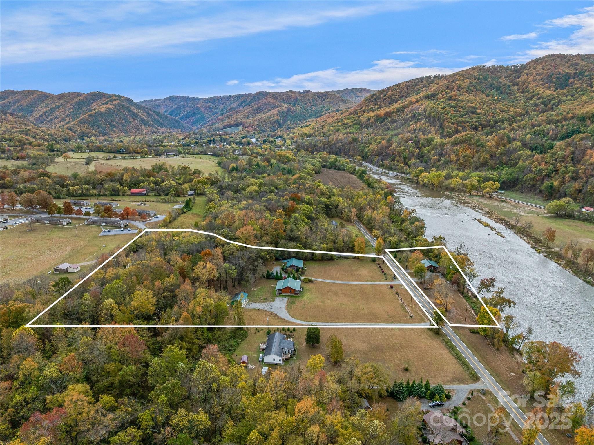 1640, 1641, 1642 River Road Property Photo 3