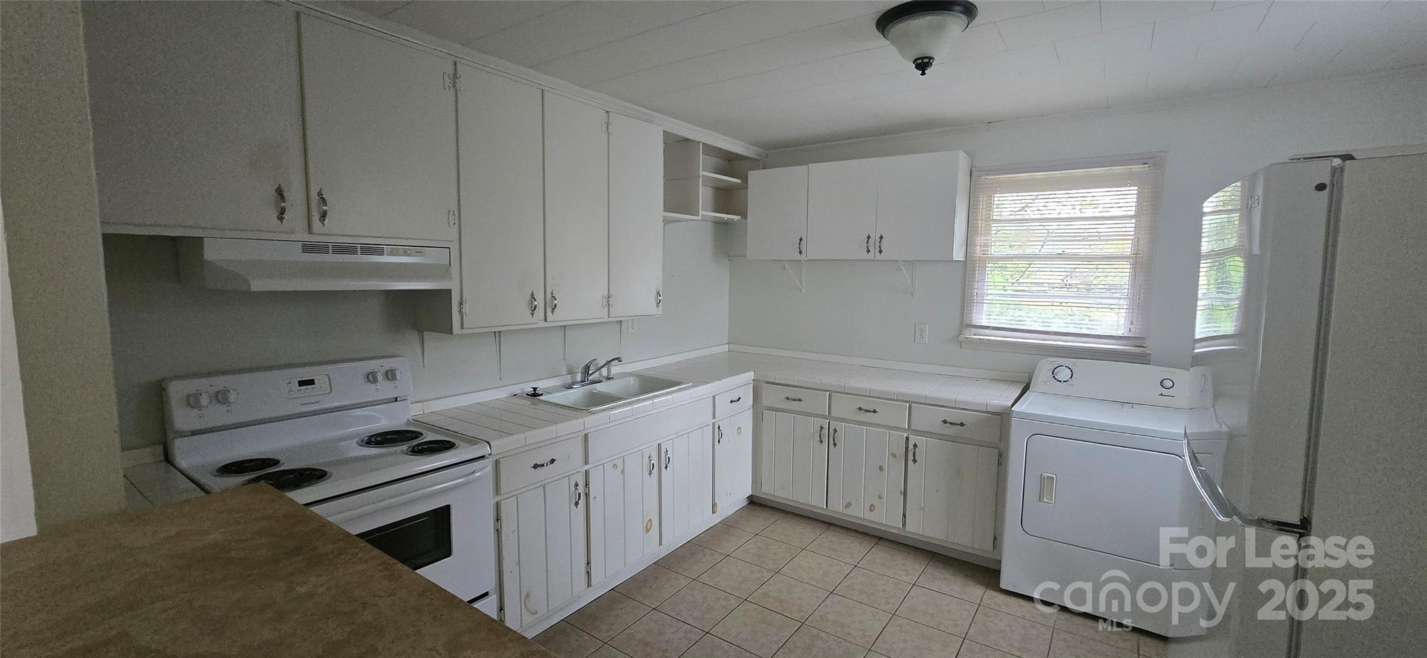 508 Arlington Circle 1 Property Photo 2