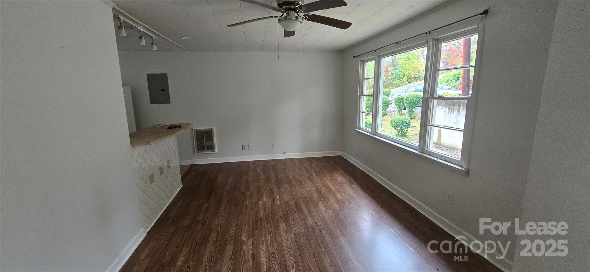 508 Arlington Circle 1 Property Photo 5