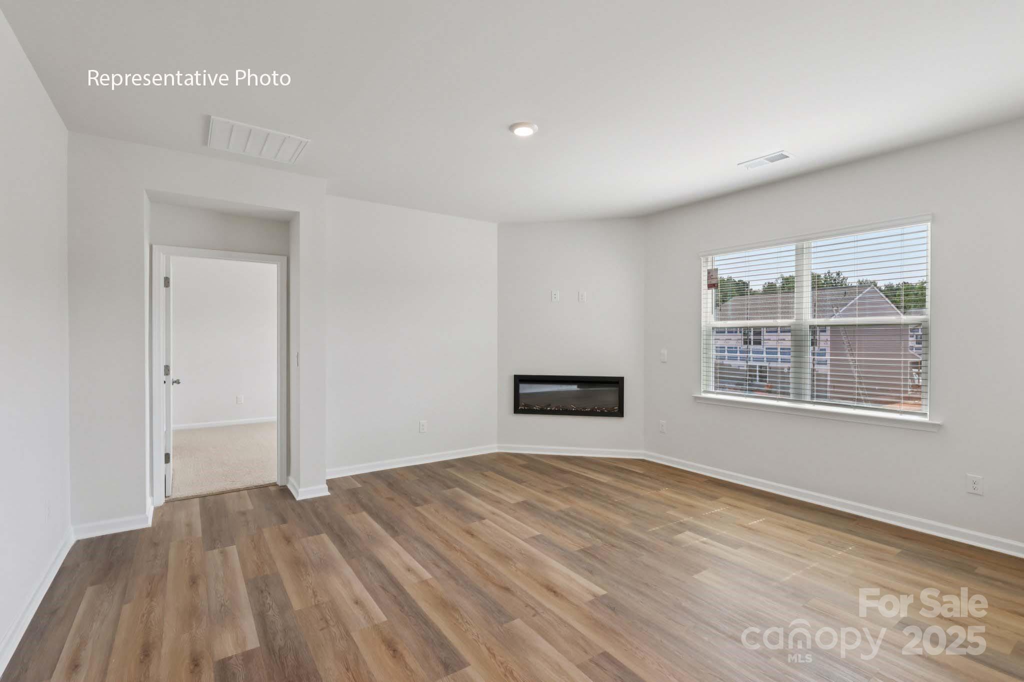 1513 Secrest Commons Drive Property Photo 5