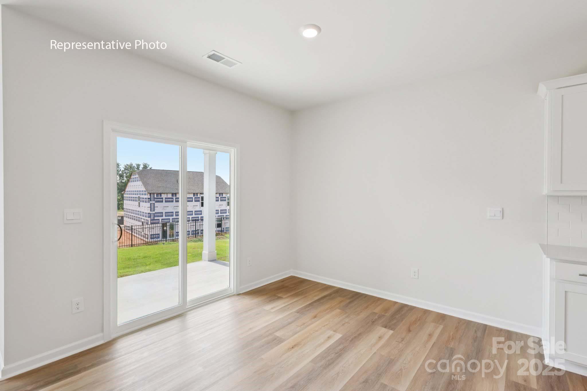 1513 Secrest Commons Drive Property Photo 9