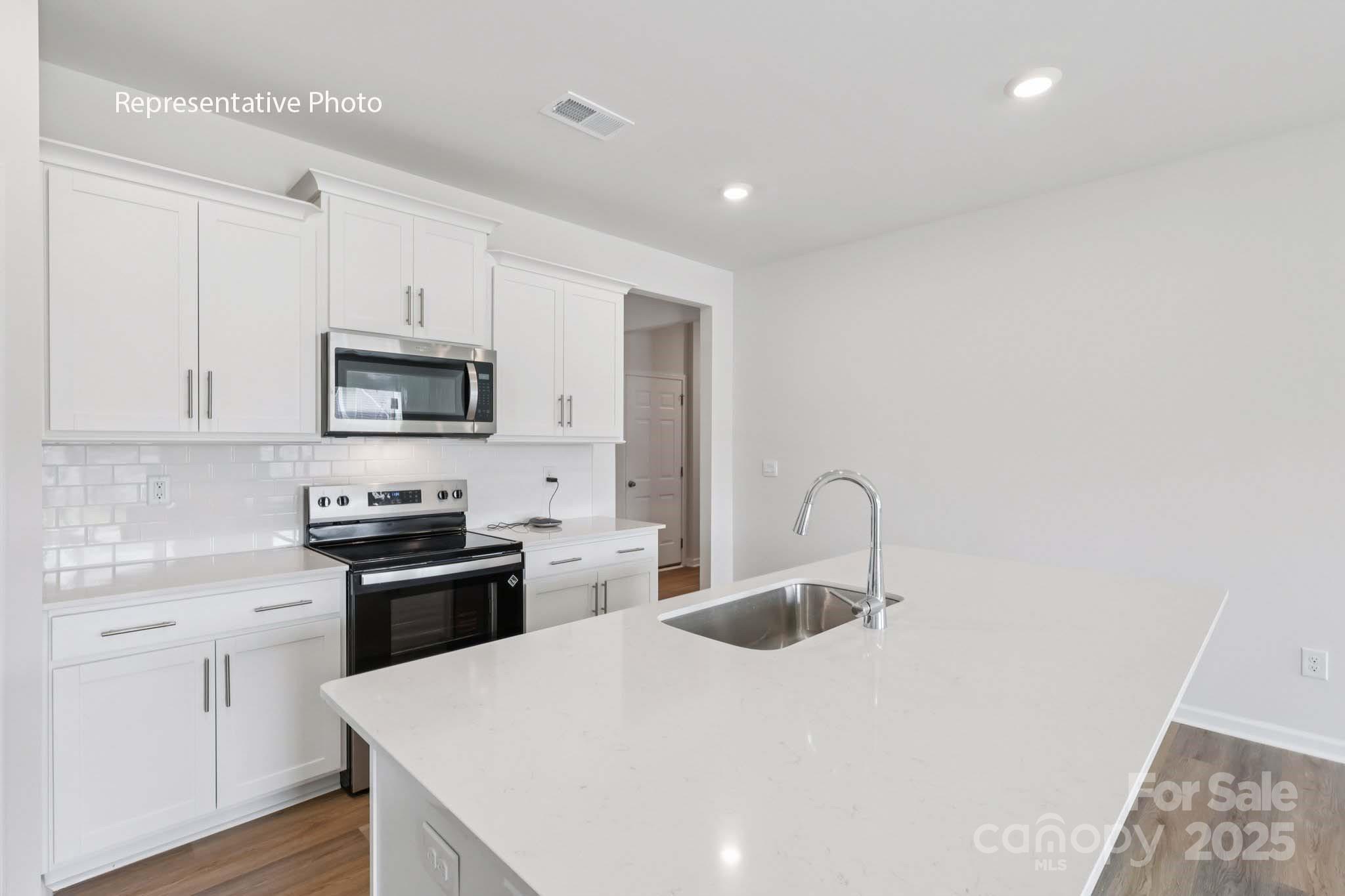 1513 Secrest Commons Drive Property Photo 11