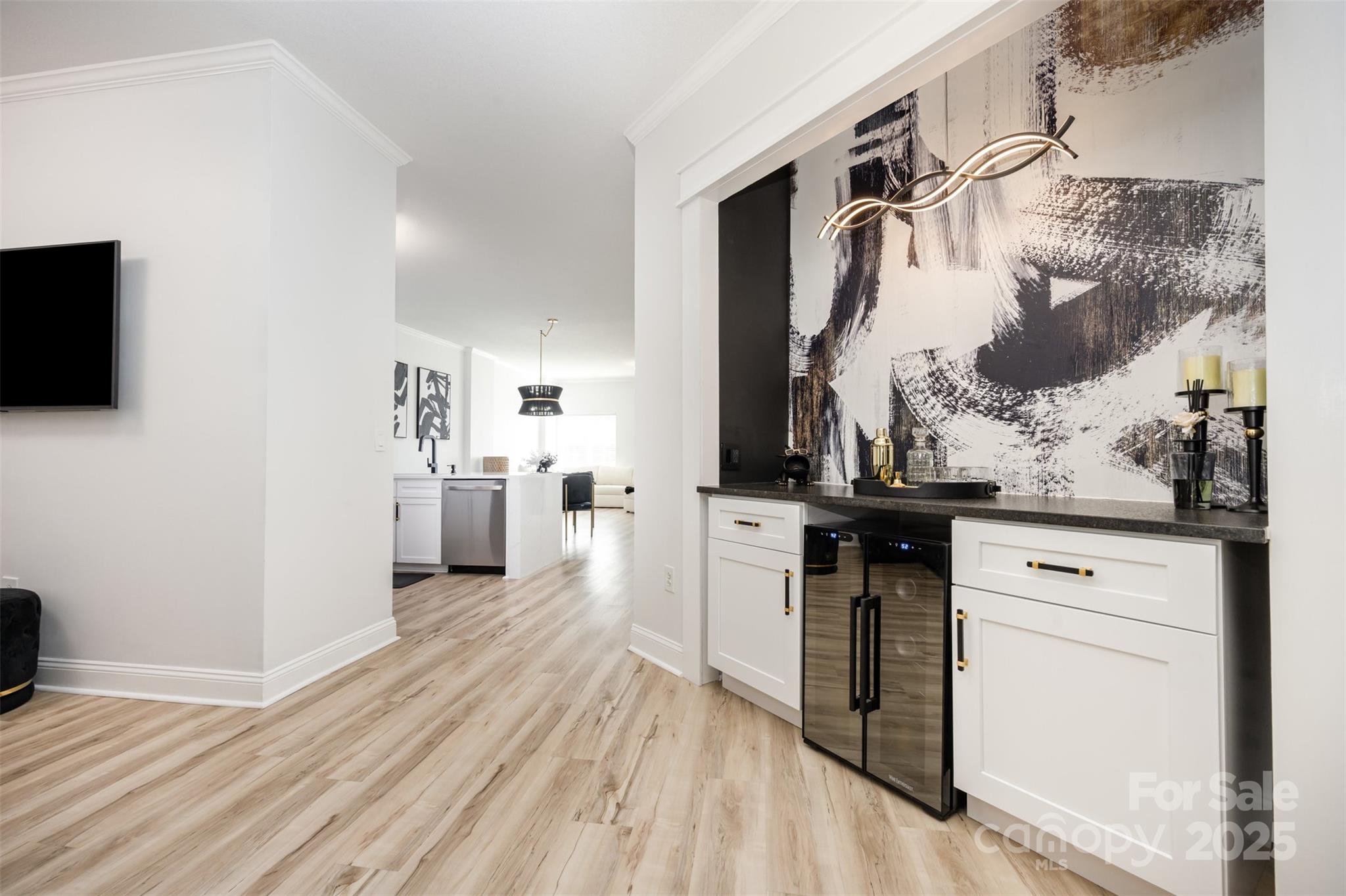 721 Governor Morrison Street 506 Property Photo 2