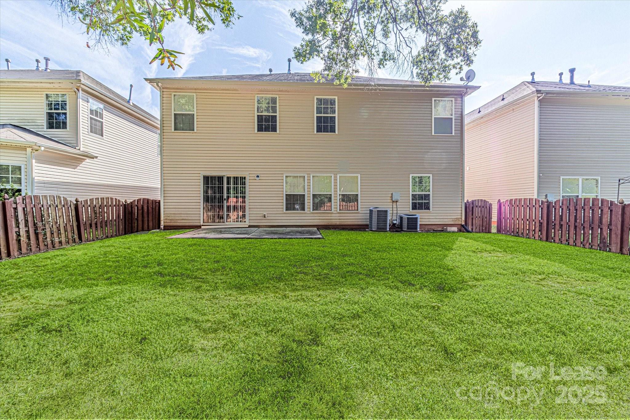 15635 Normans Landing Drive Property Photo 7