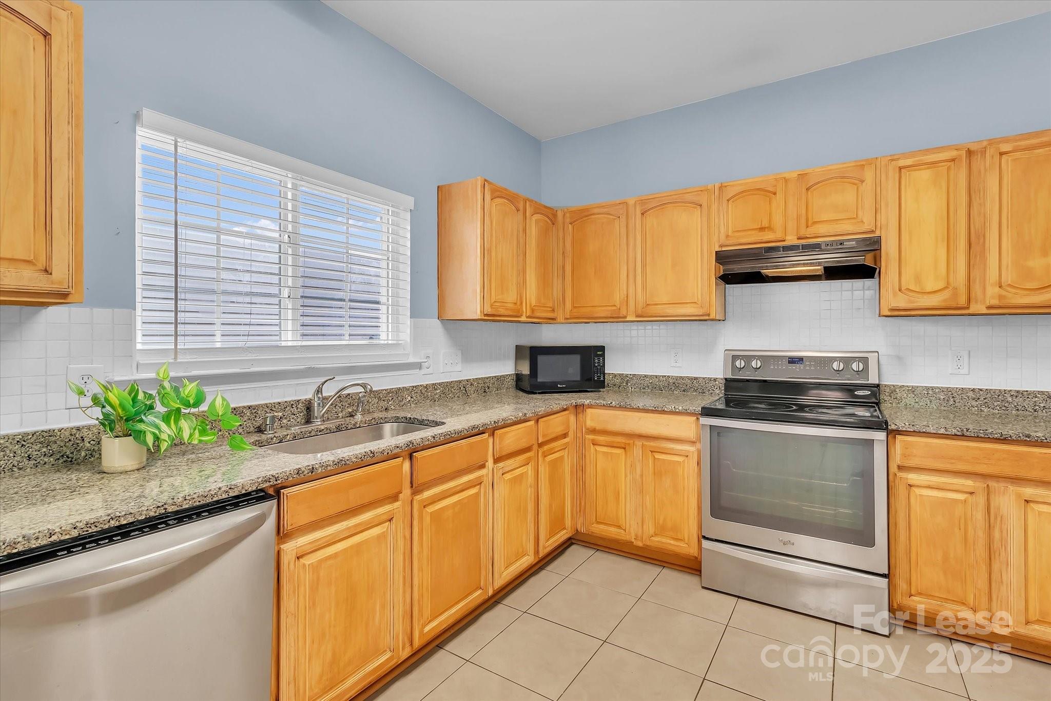 15635 Normans Landing Drive Property Photo 17