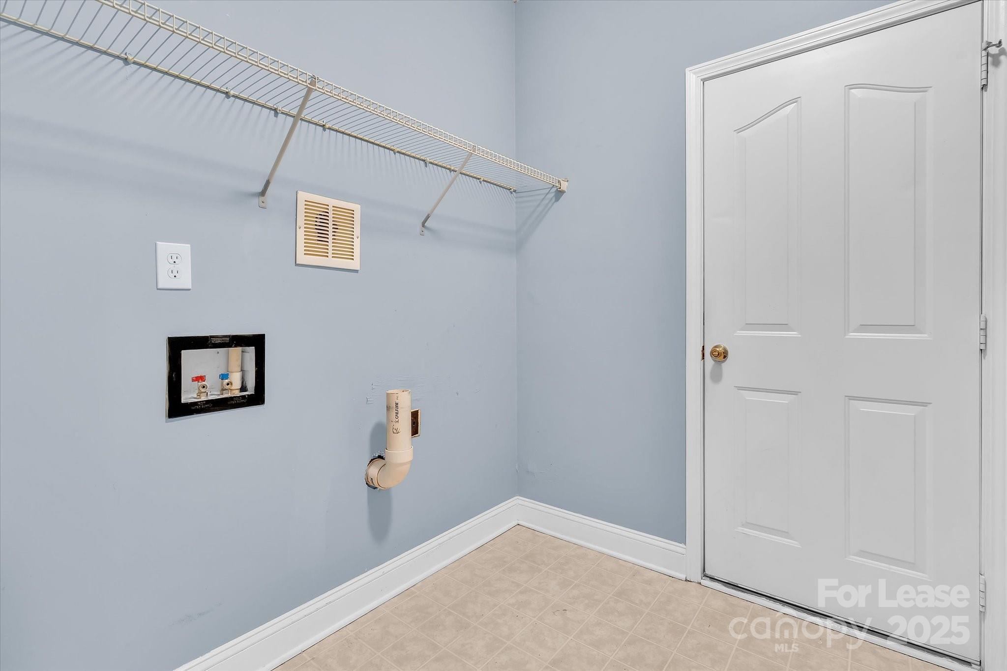 15635 Normans Landing Drive Property Photo 23