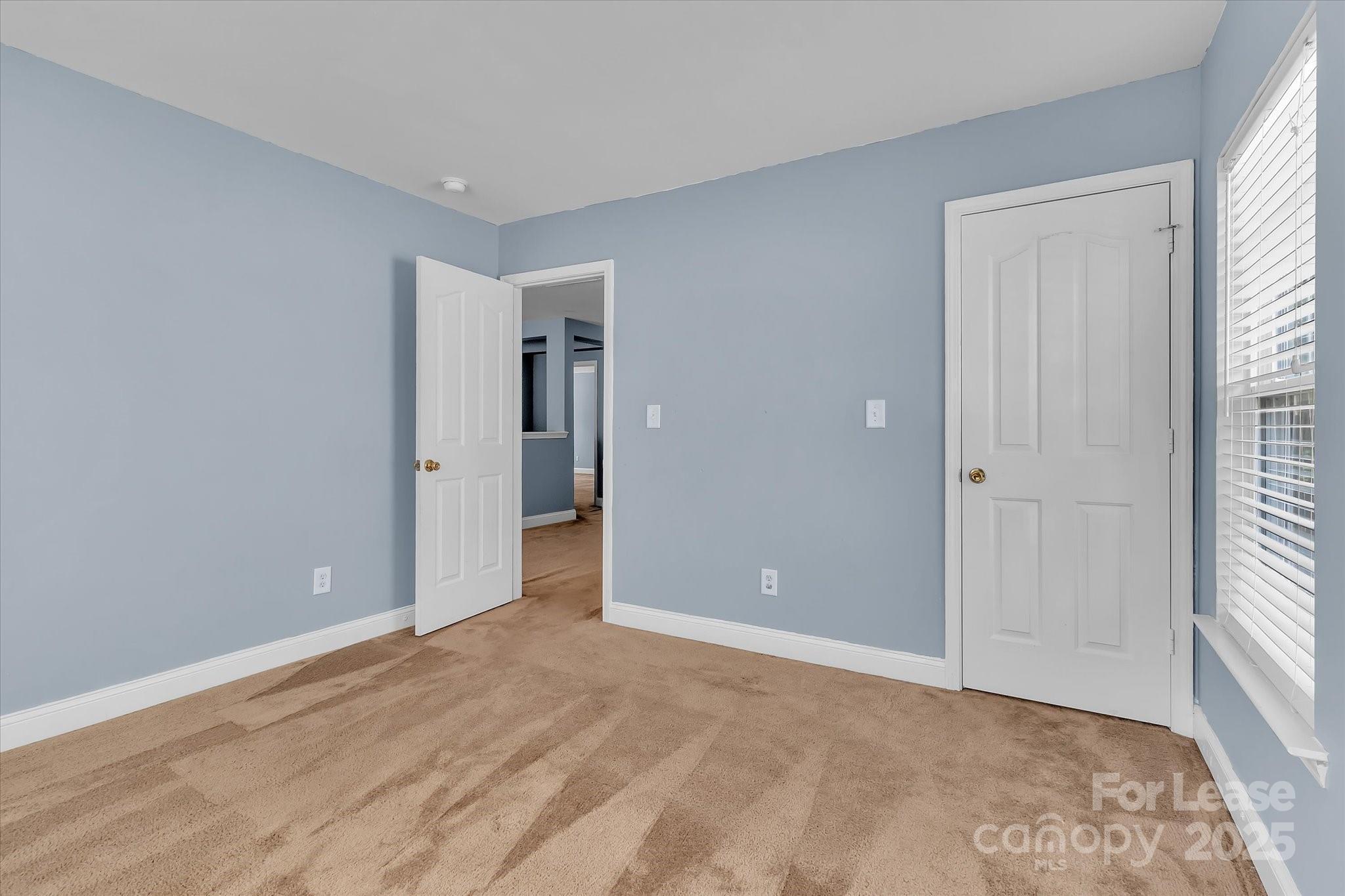 15635 Normans Landing Drive Property Photo 41