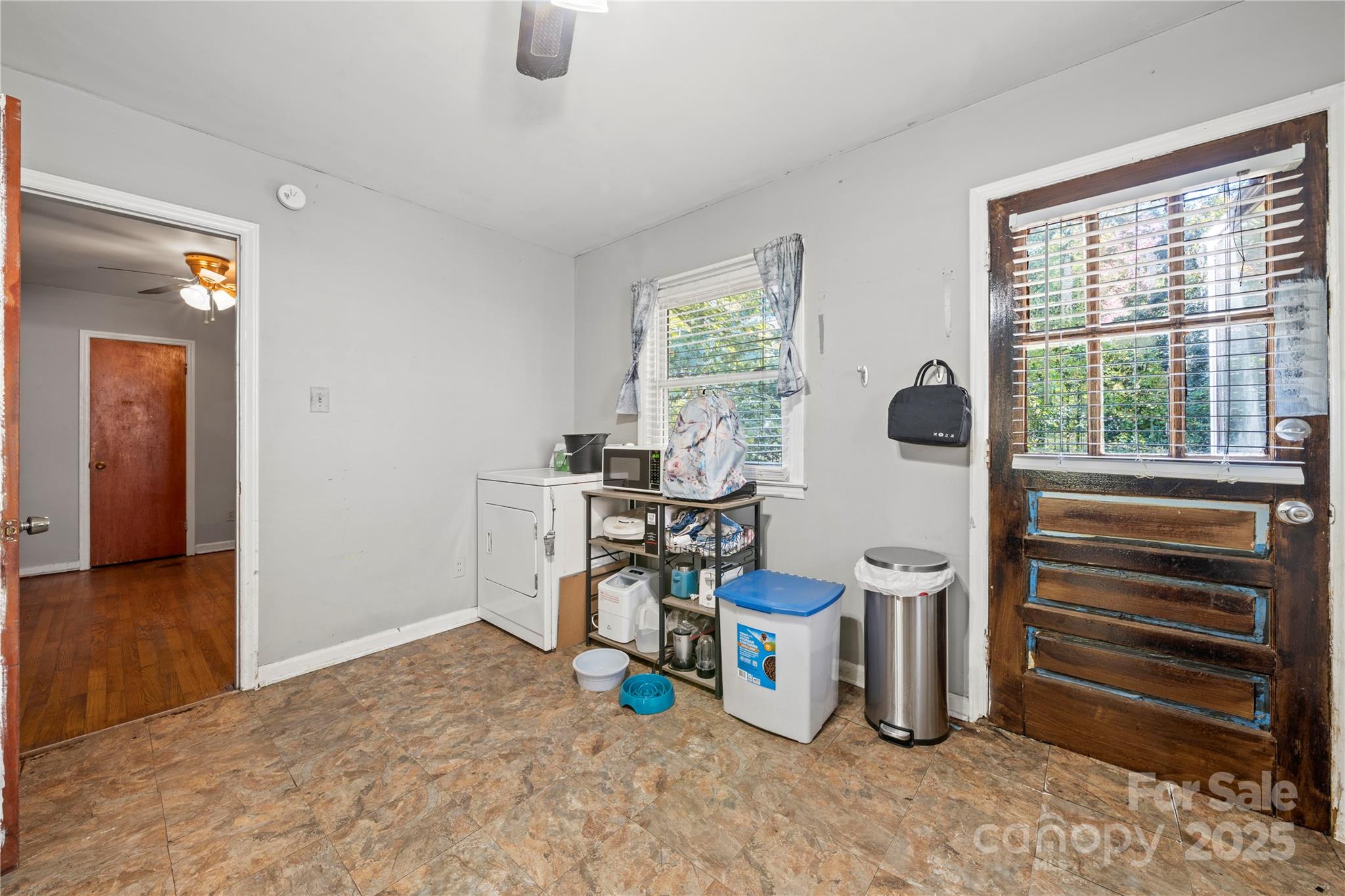 4838 Hidden Valley Road Property Photo 9