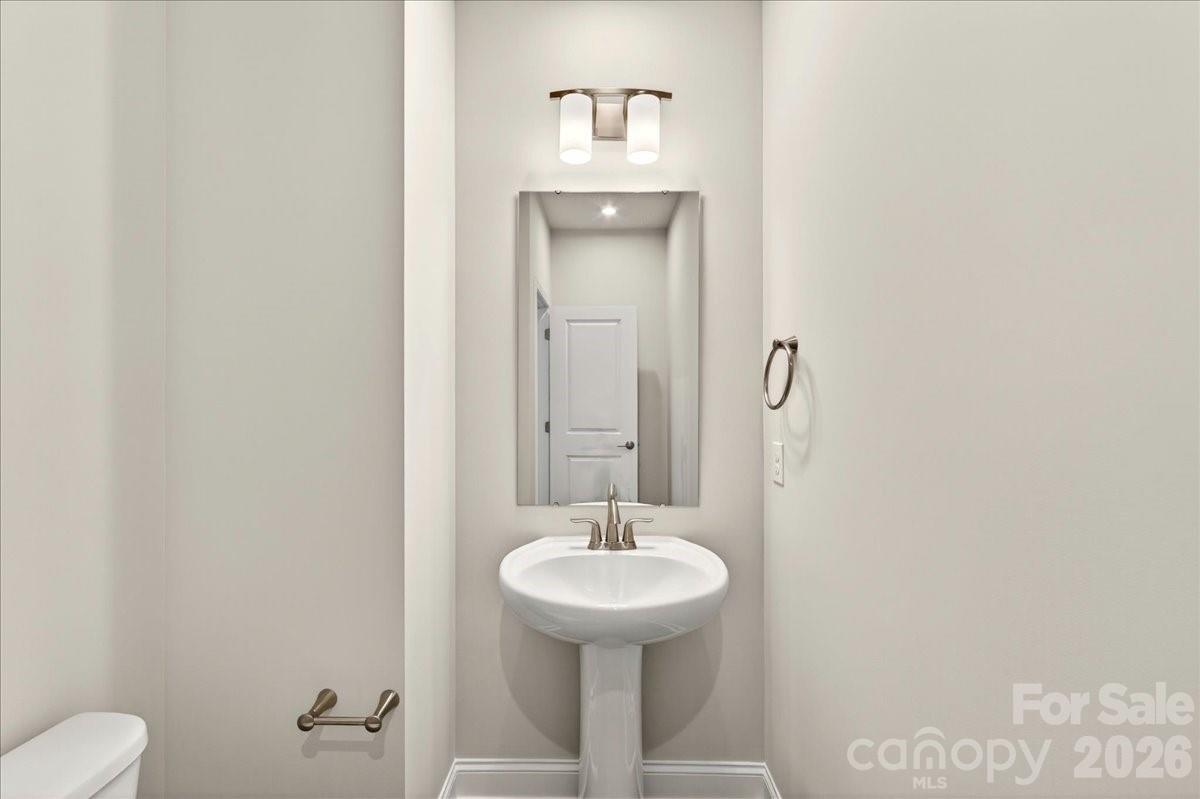921 Archway Lane Property Photo 19