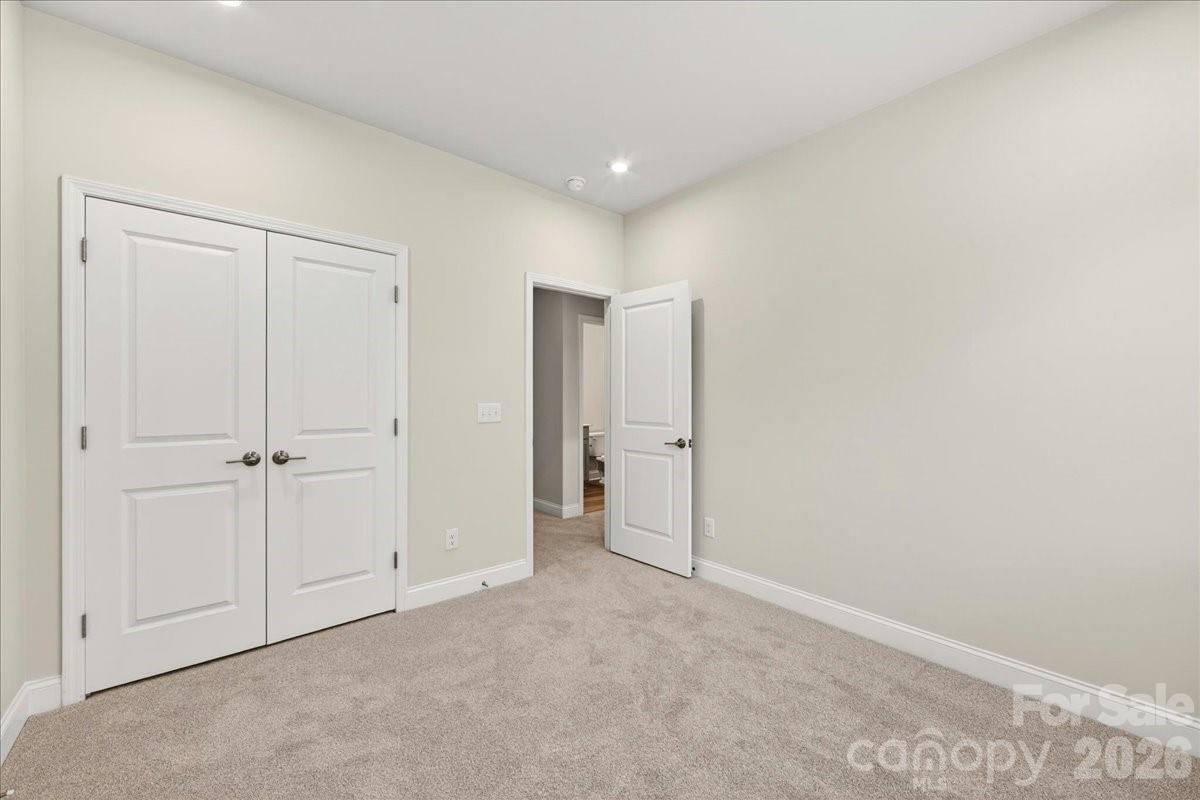 921 Archway Lane Property Photo 27