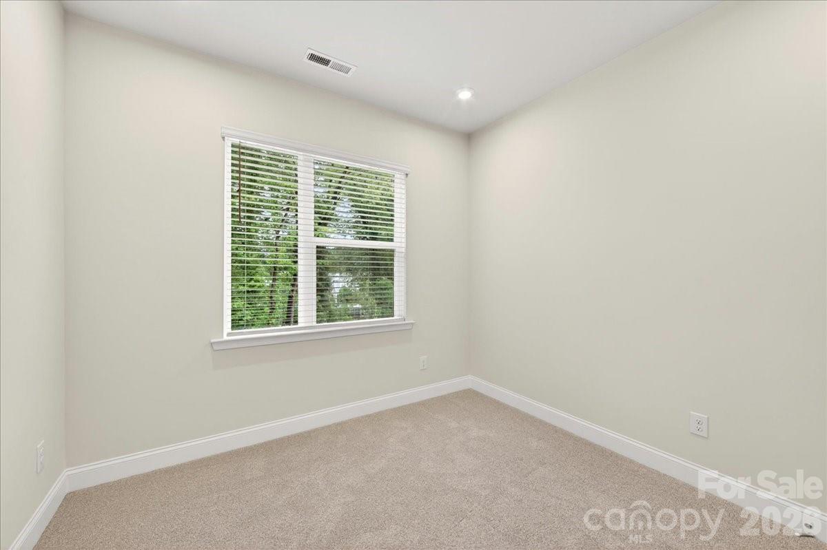 921 Archway Lane Property Photo 29